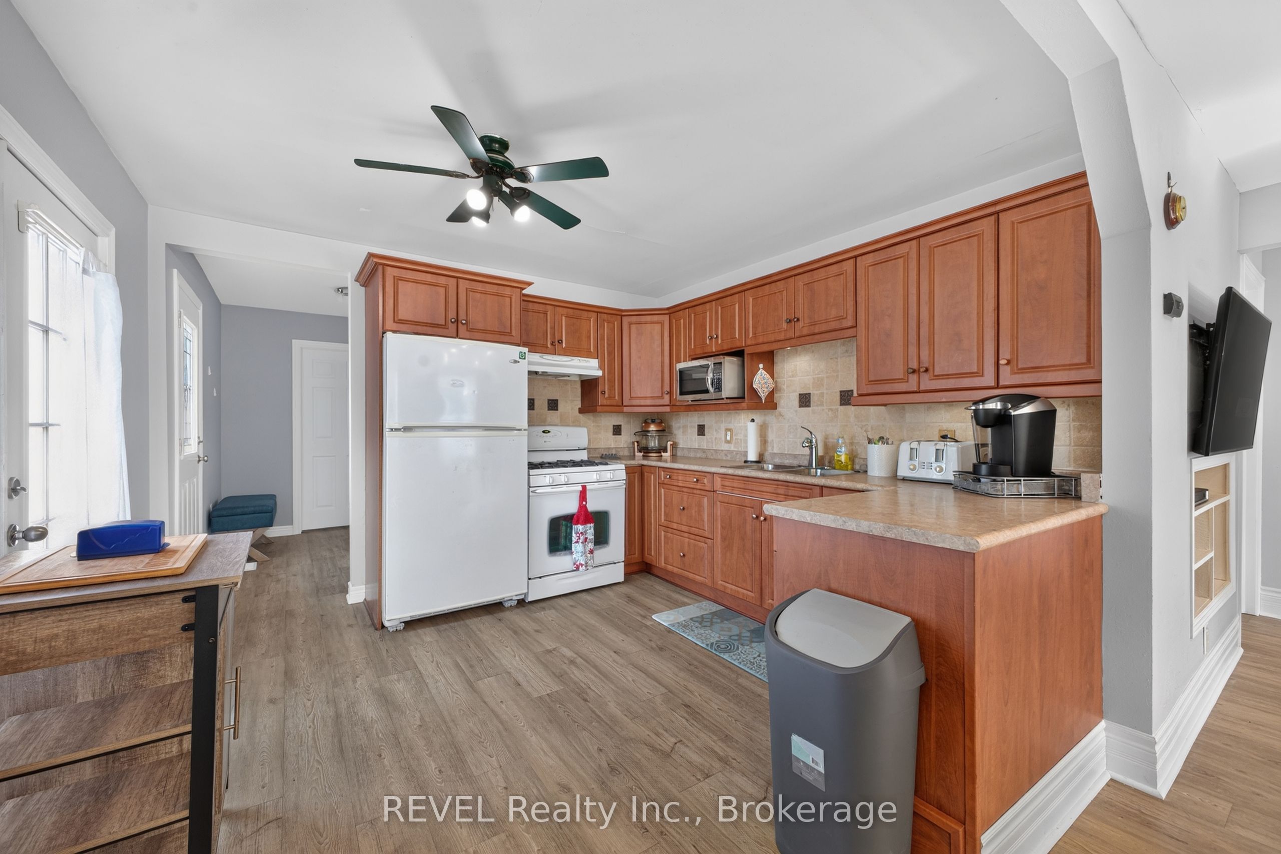 435 Grandview Road Property Photo 12