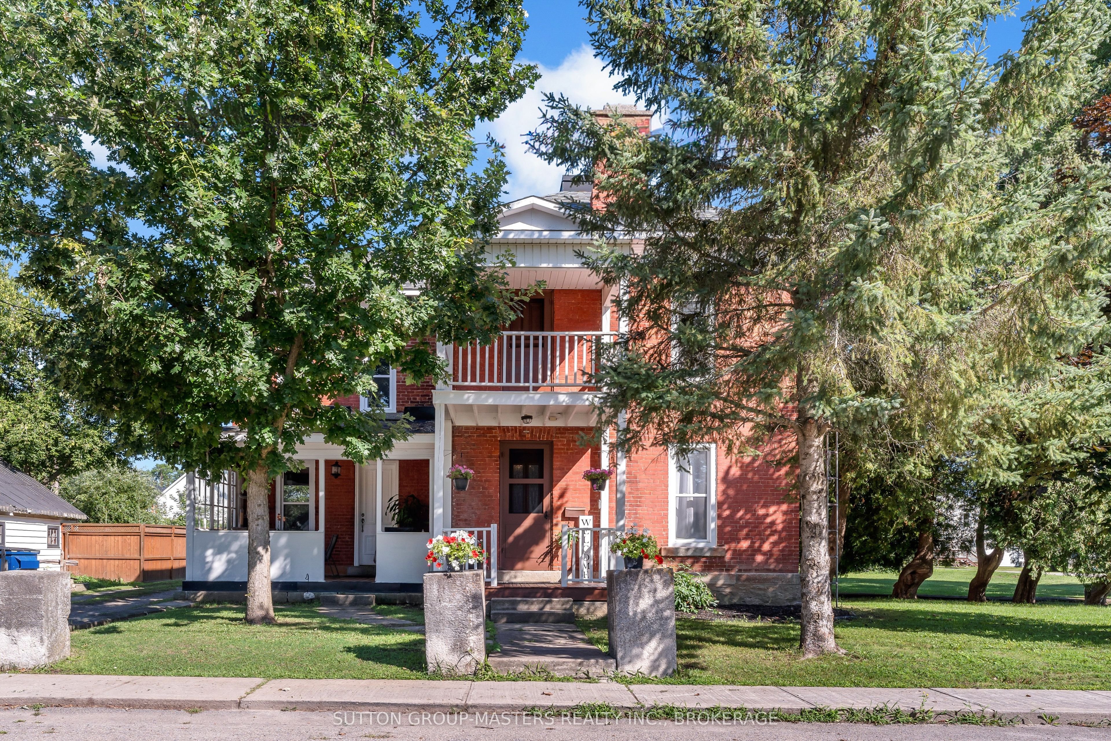14 Wiltse Street E Property Photo 1