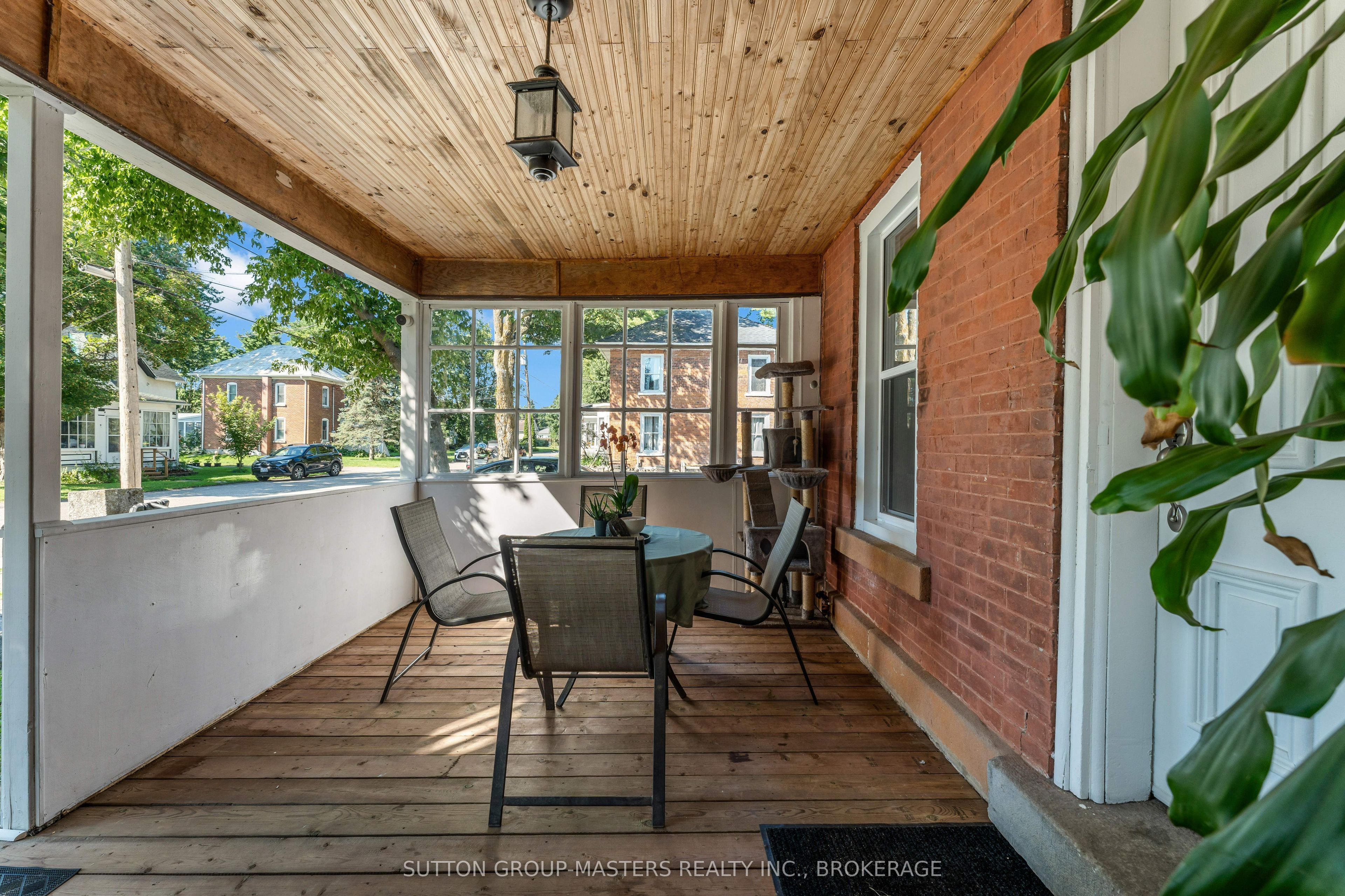 14 Wiltse Street E Property Photo 3