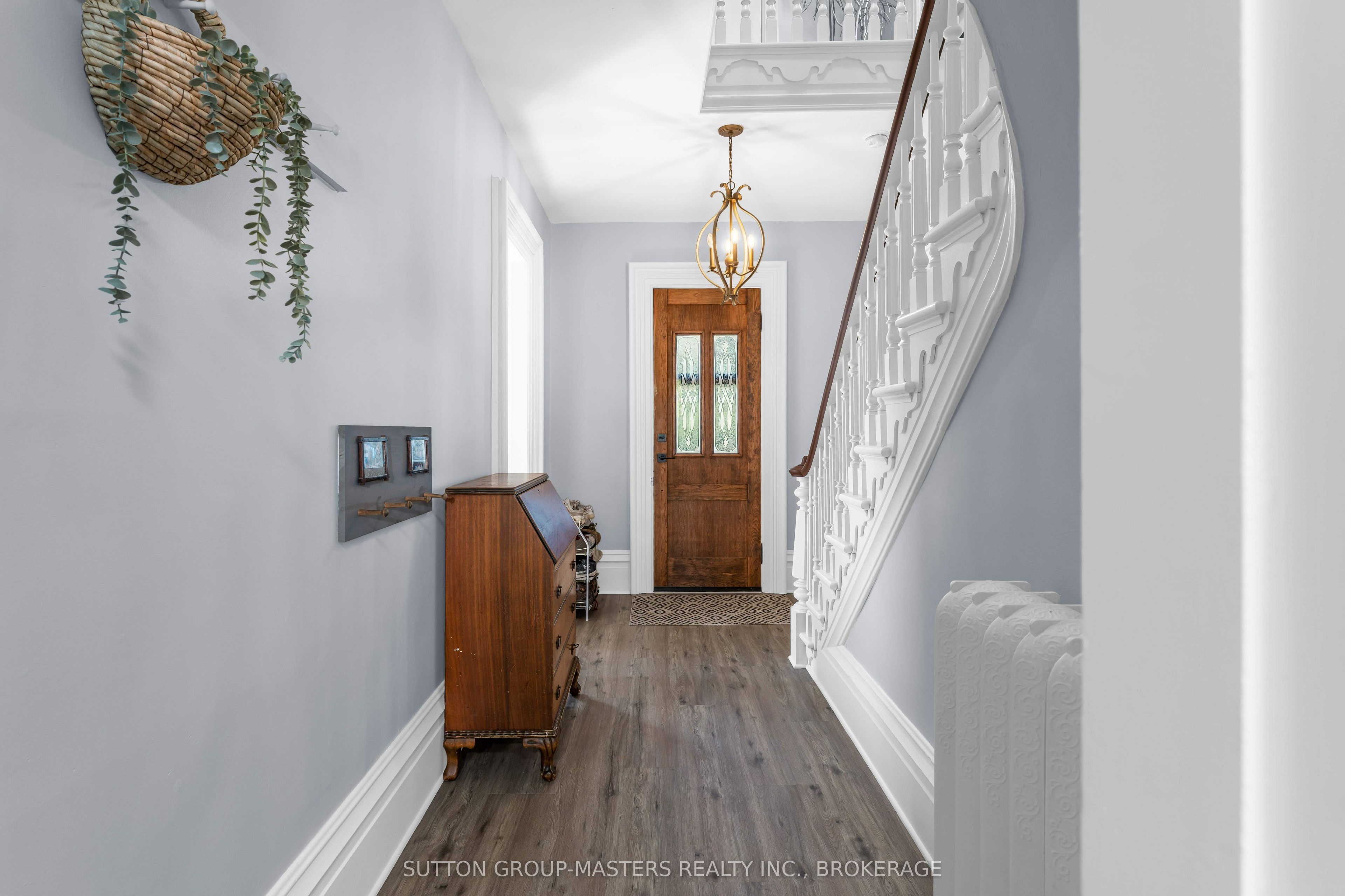 14 Wiltse Street E Property Photo 6