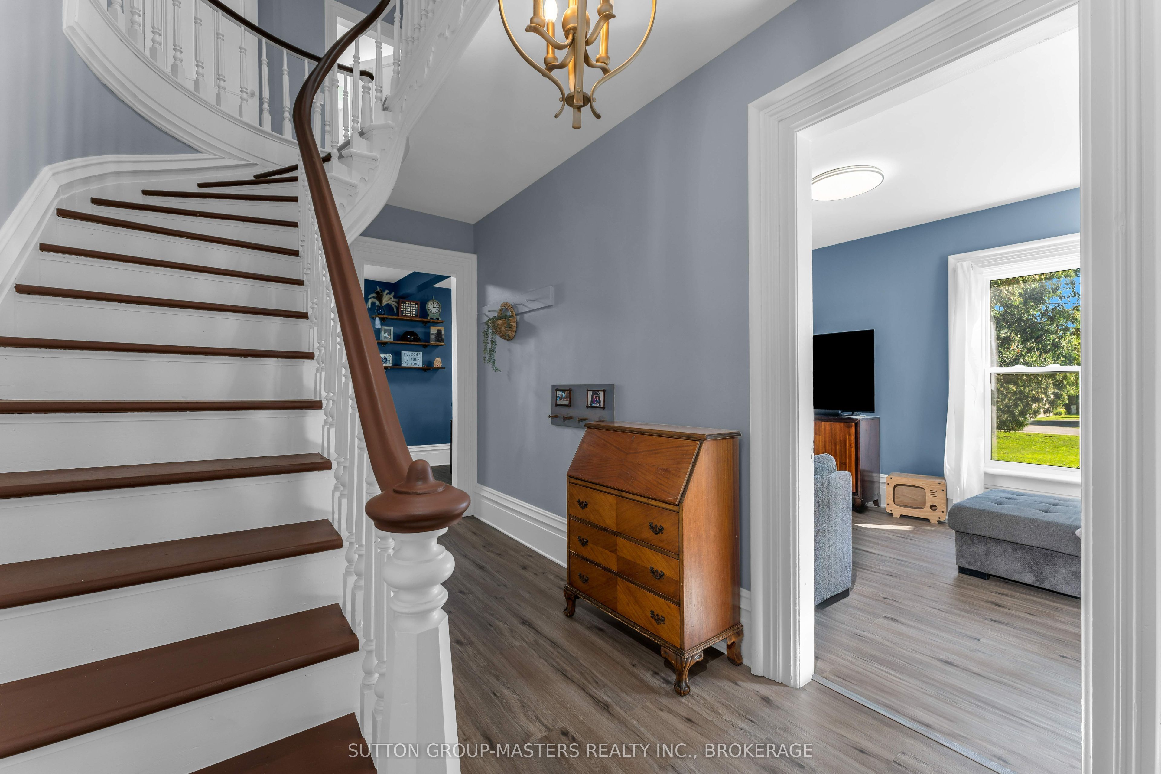 14 Wiltse Street E Property Photo 7