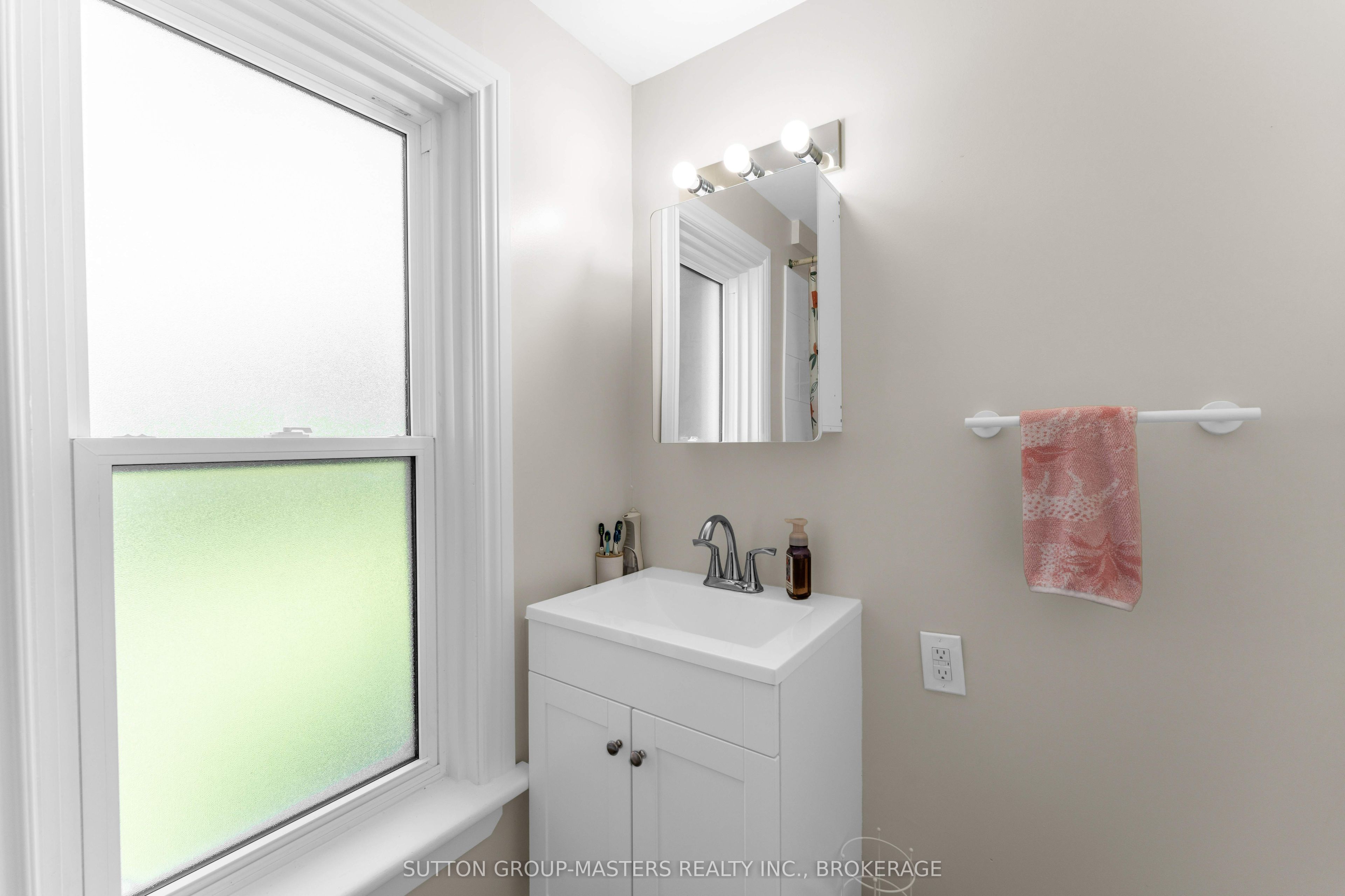 14 Wiltse Street E Property Photo 32