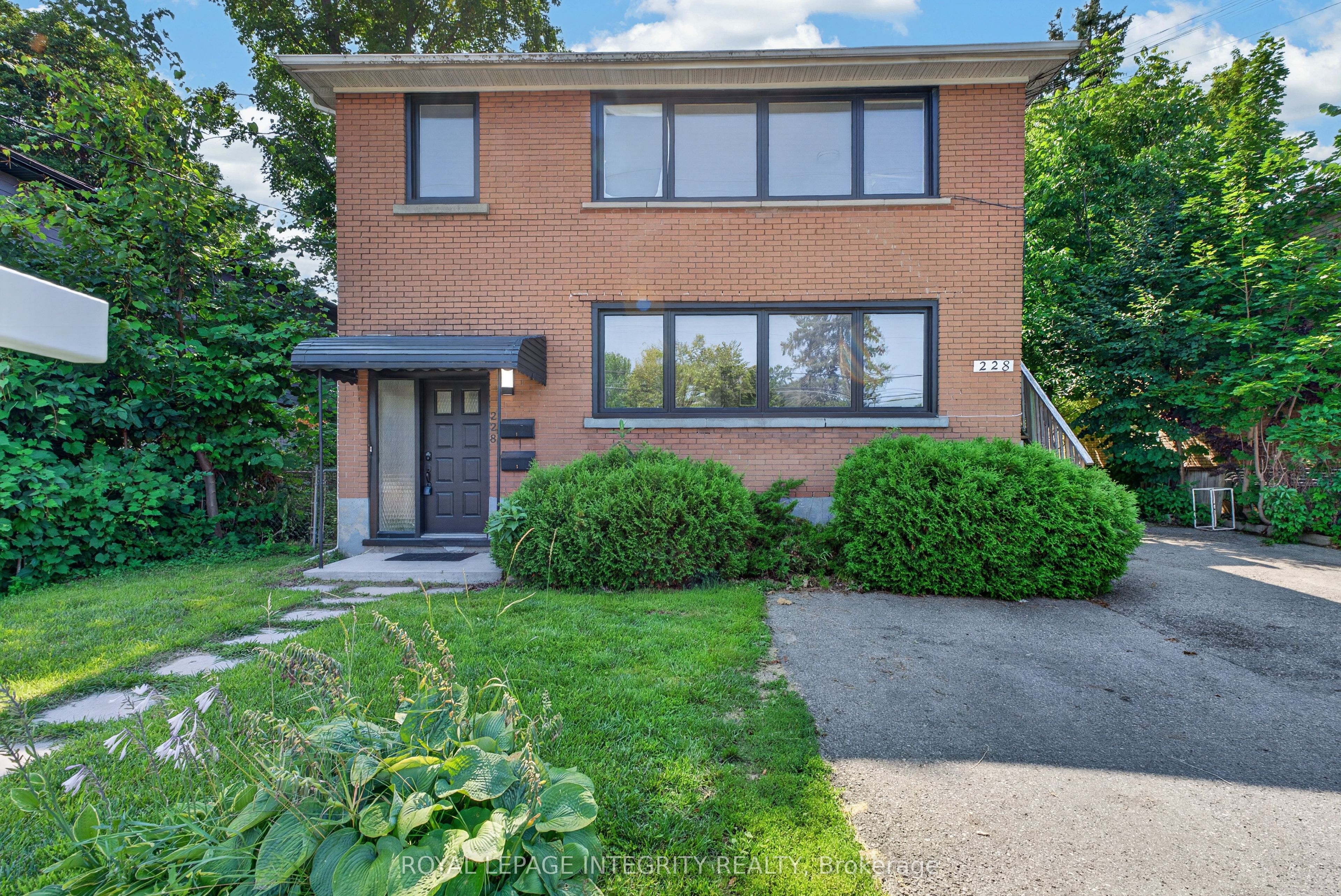 228 Woodroffe Avenue Property Photo 1