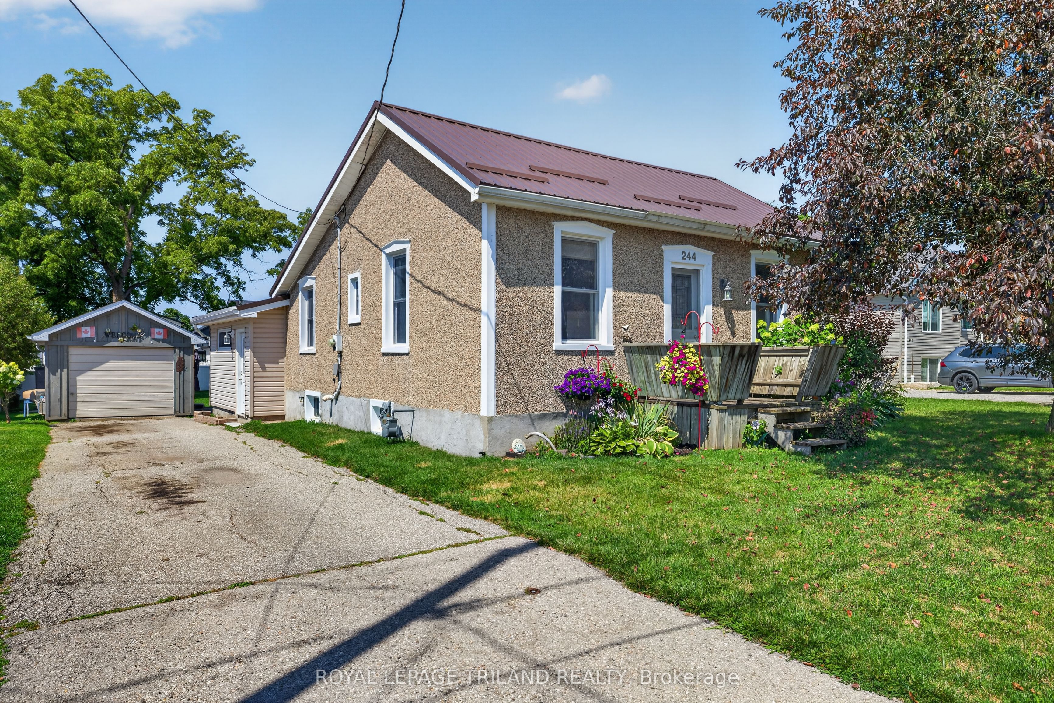 244 West Street Property Photo 1