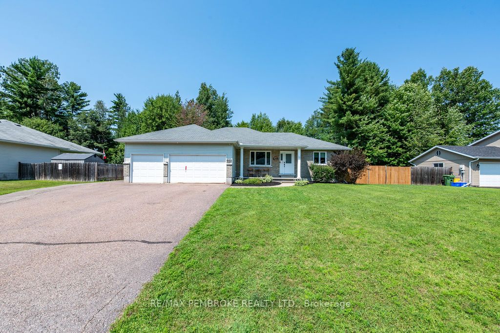 256 Oriole Crescent Property Photo 1