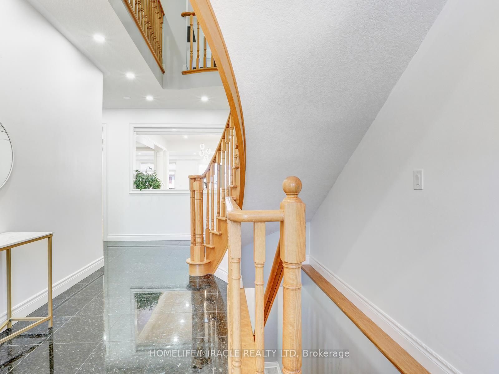X13641110 Property Photo 6