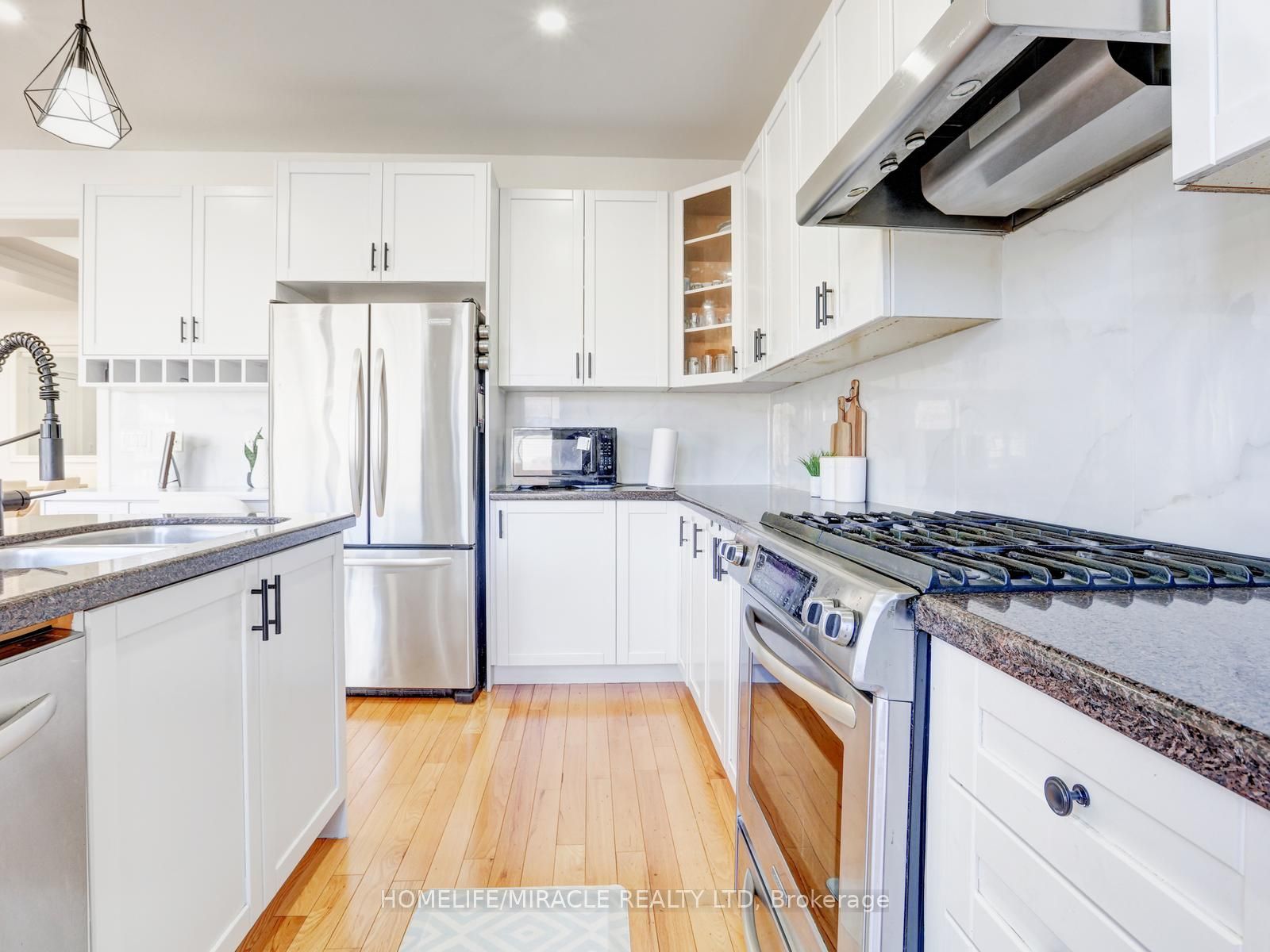 X13641110 Property Photo 15