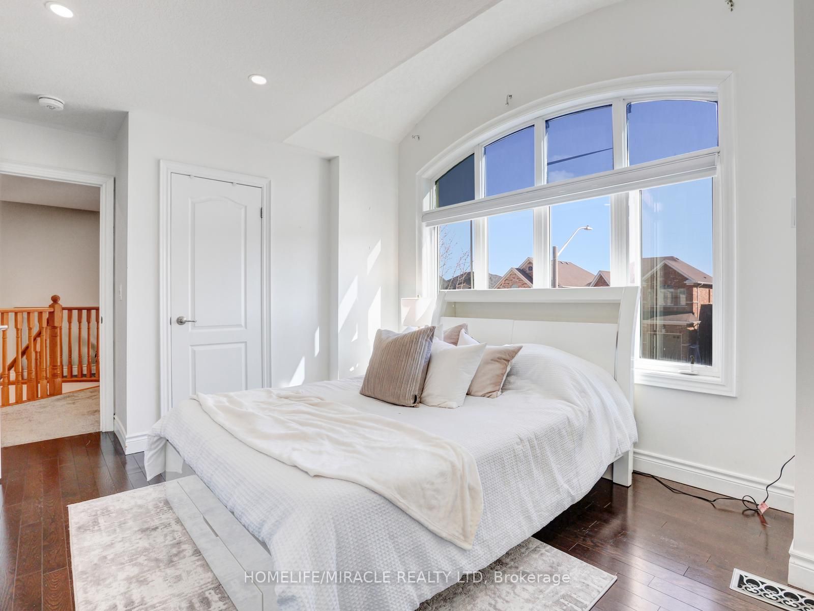 X13641110 Property Photo 25