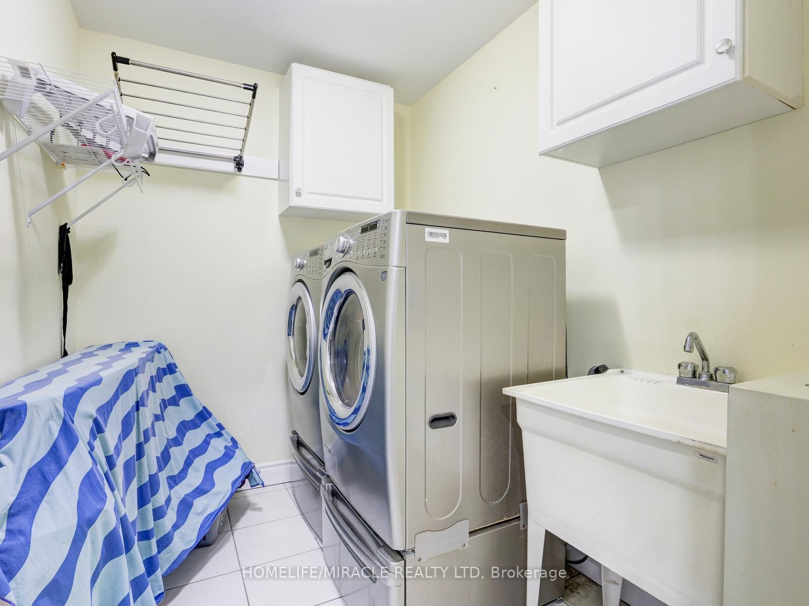 X13641110 Property Photo 28