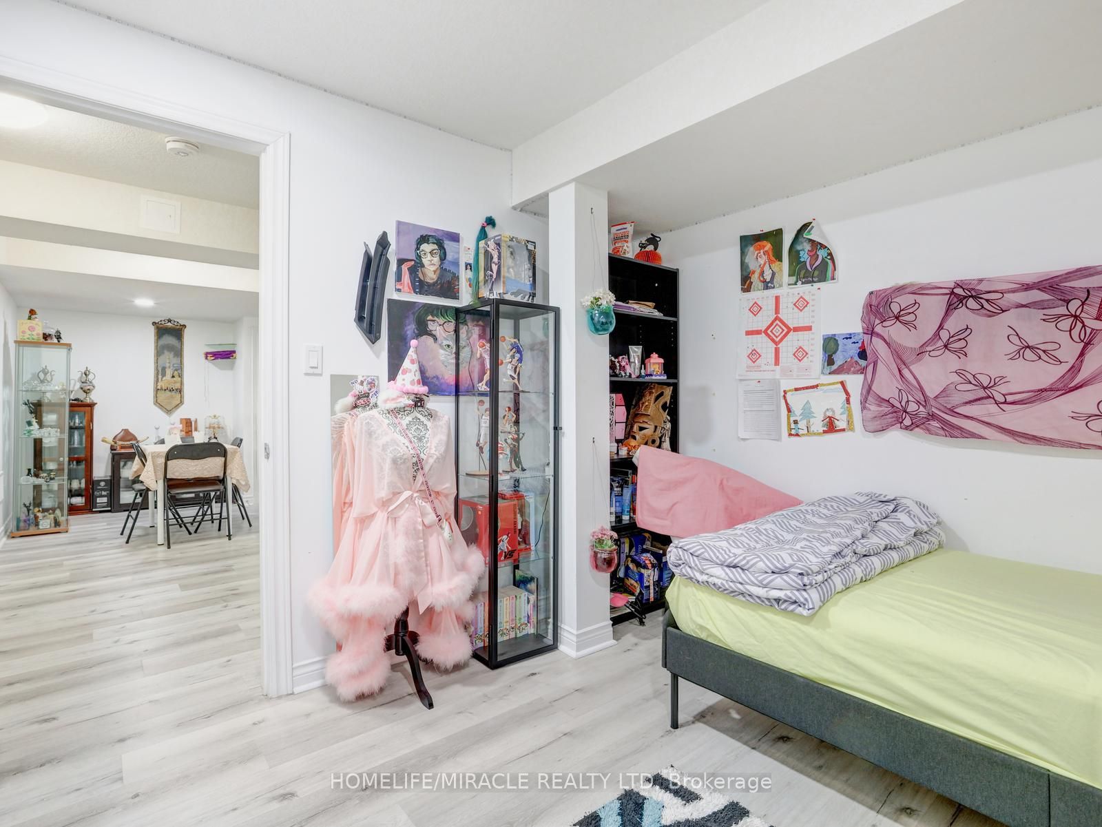 X13641110 Property Photo 42