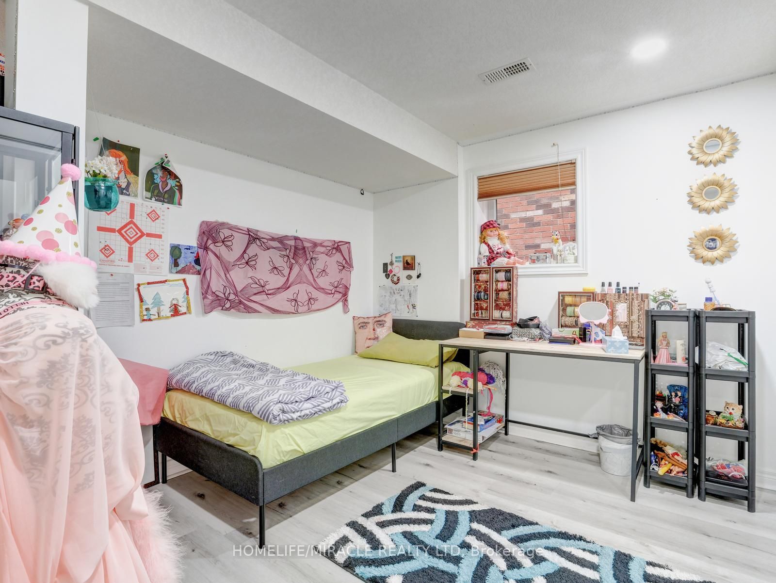 X13641110 Property Photo 43