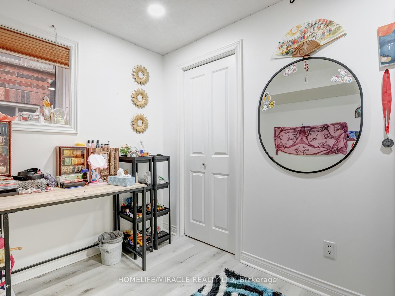 X13641110 Property Photo 44