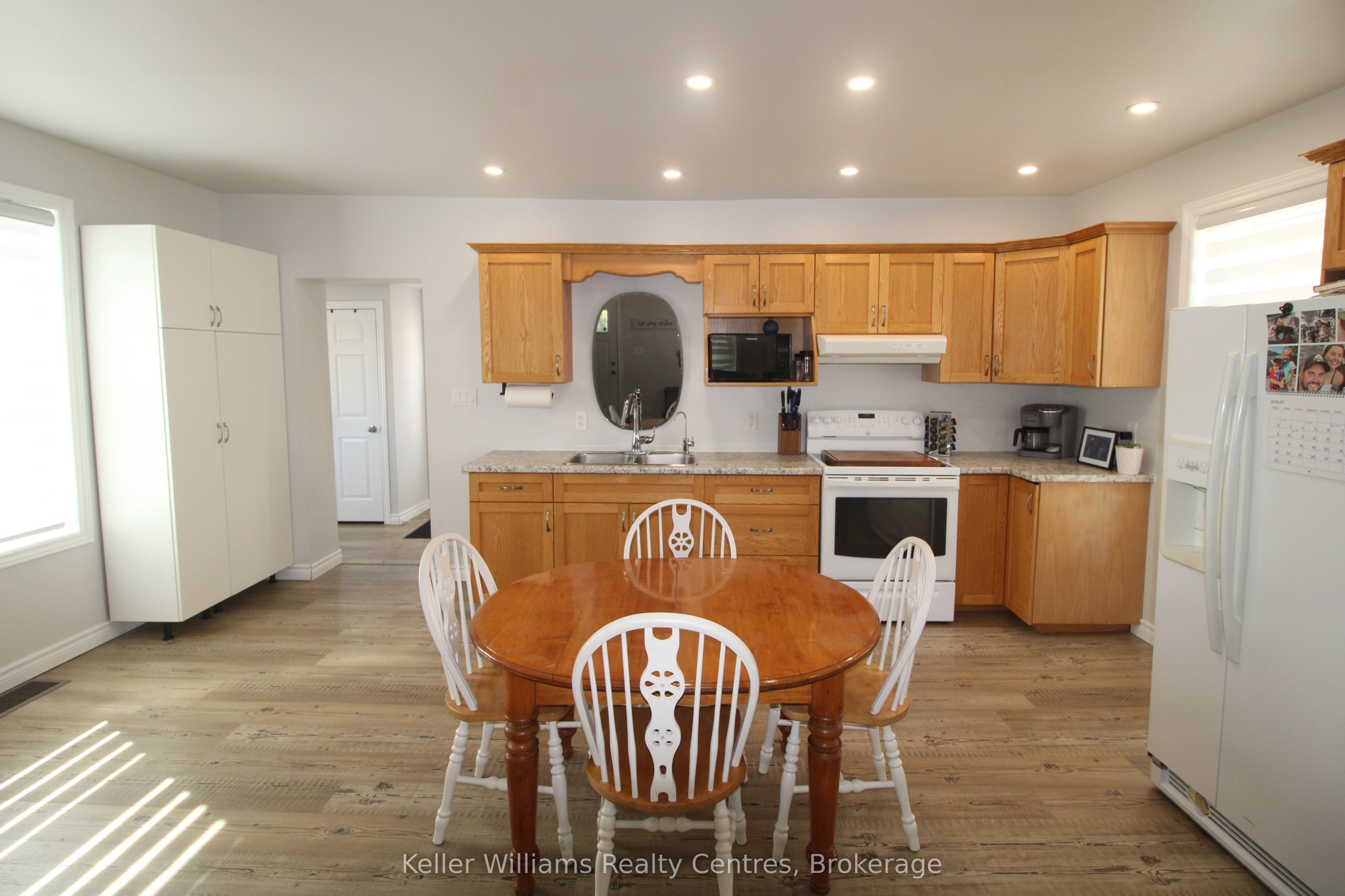 445 11th Street Property Photo 8