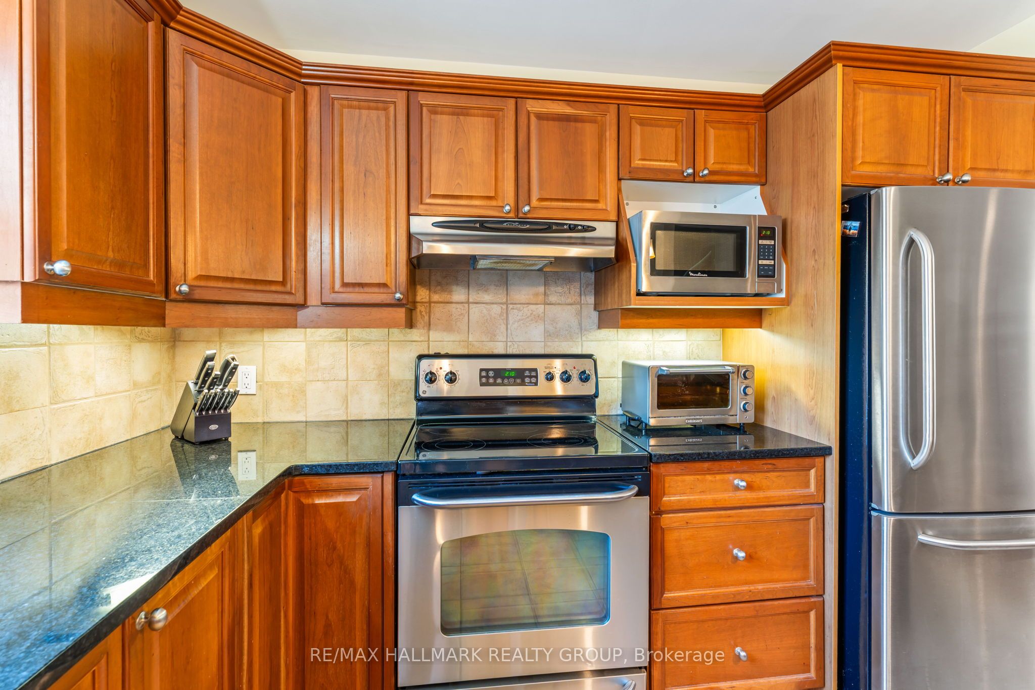 4 Sherman Lane Property Photo 17