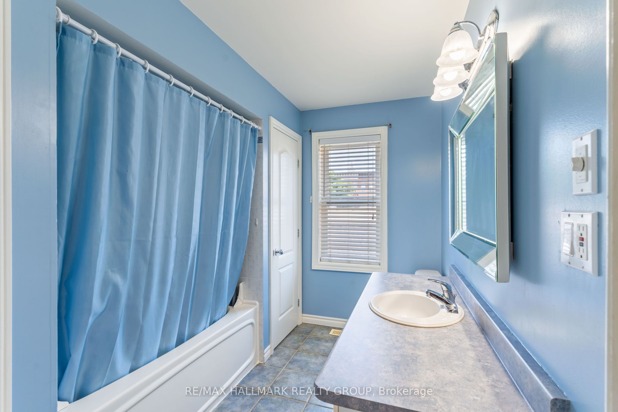 4 Sherman Lane Property Photo 25