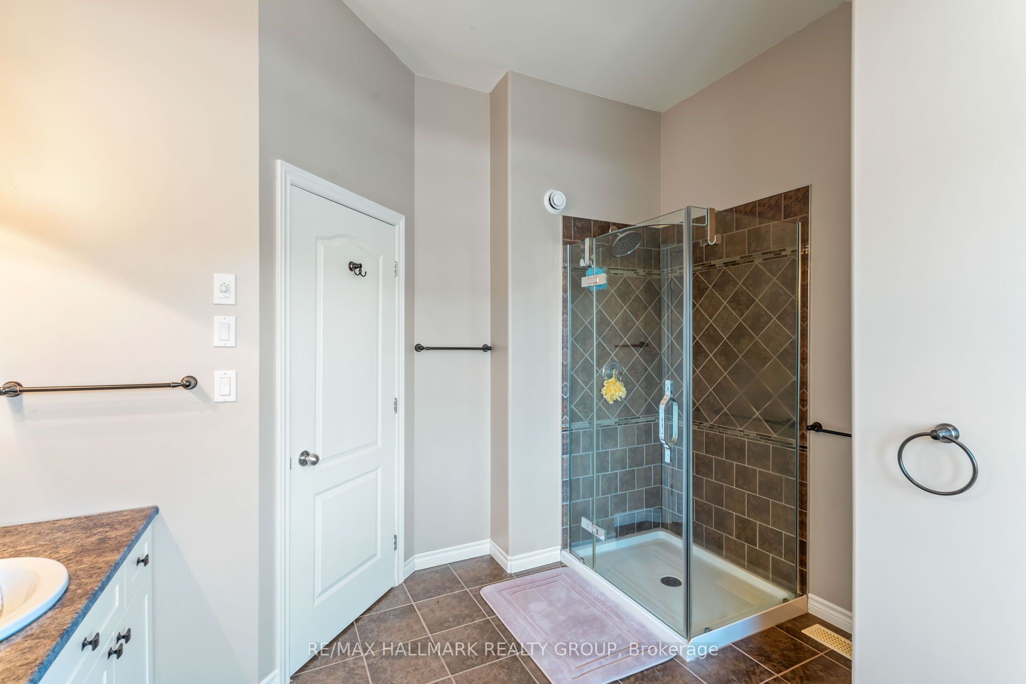 4 Sherman Lane Property Photo 31