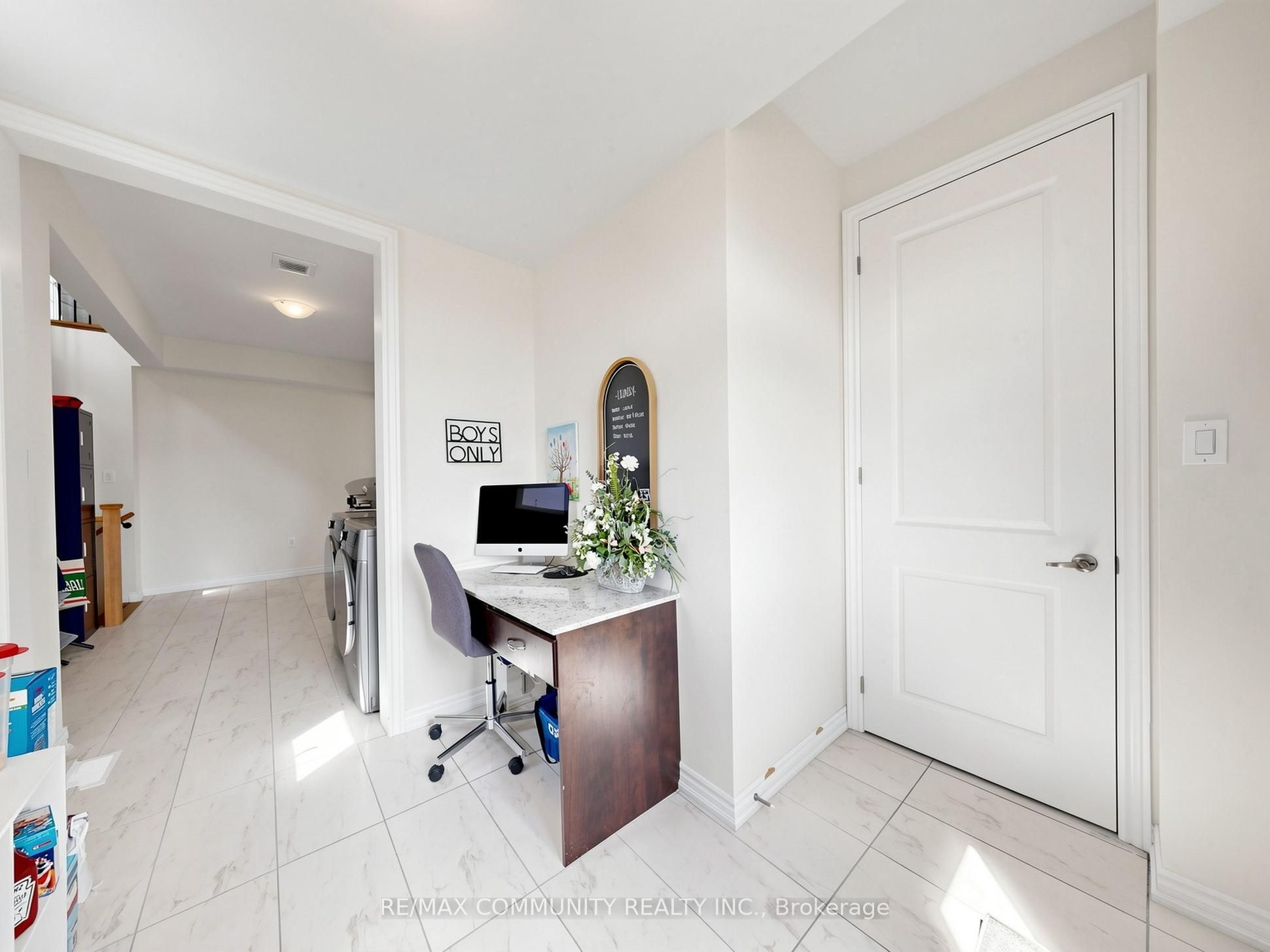98 Golden Meadows Drive Property Photo 21
