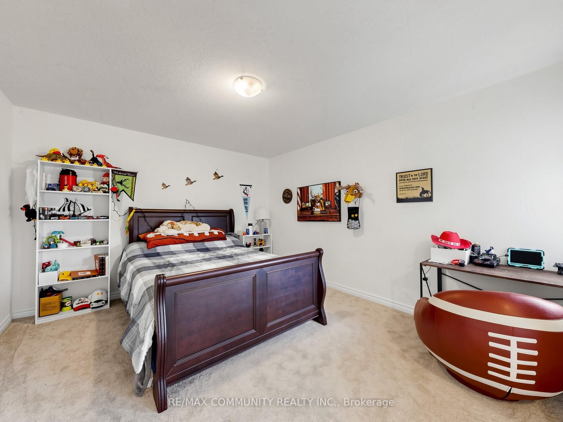 98 Golden Meadows Drive Property Photo 32