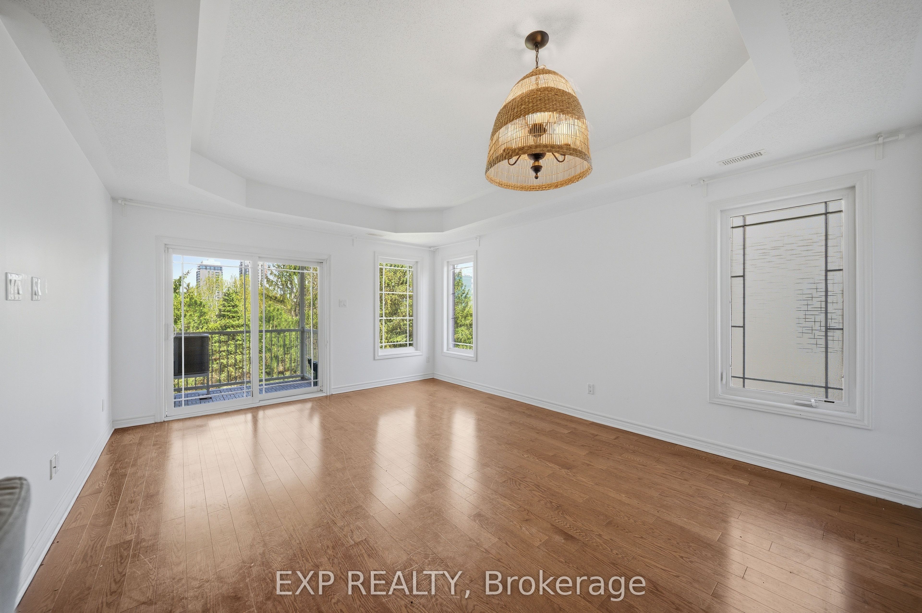 369 Paseo Private 8 Property Photo 4