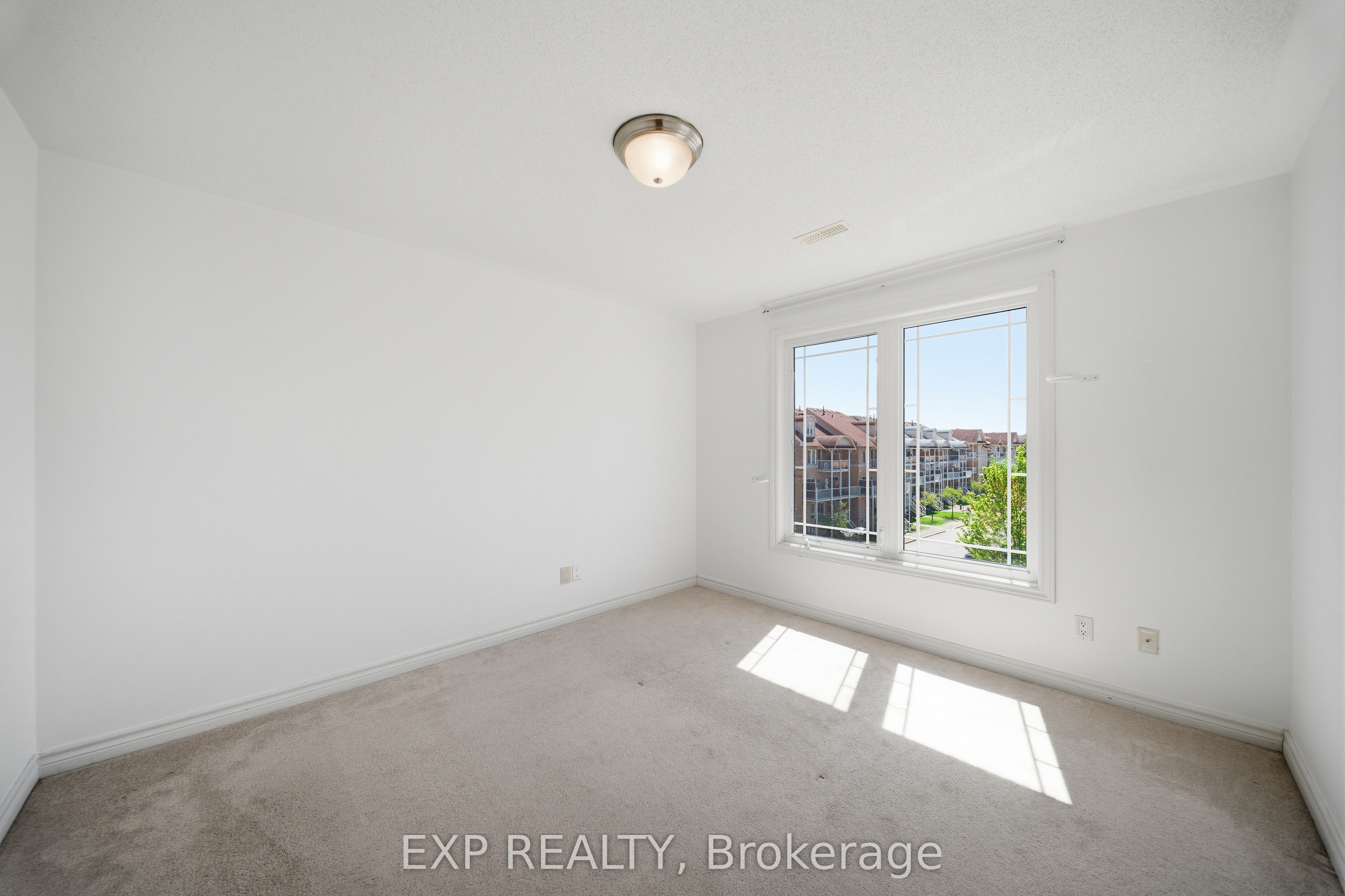 369 Paseo Private 8 Property Photo 10