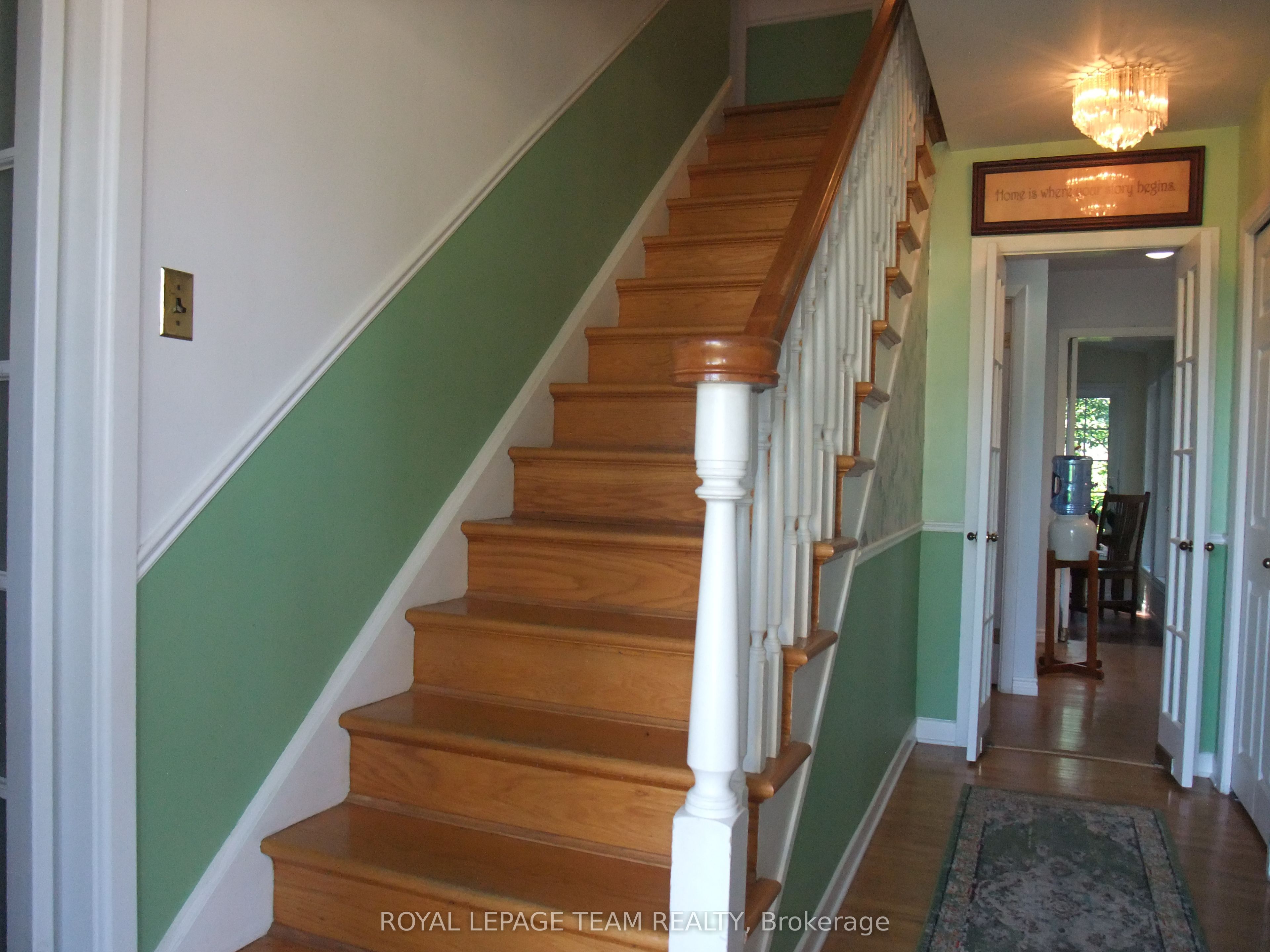 32 Gary Crescent Property Photo 3