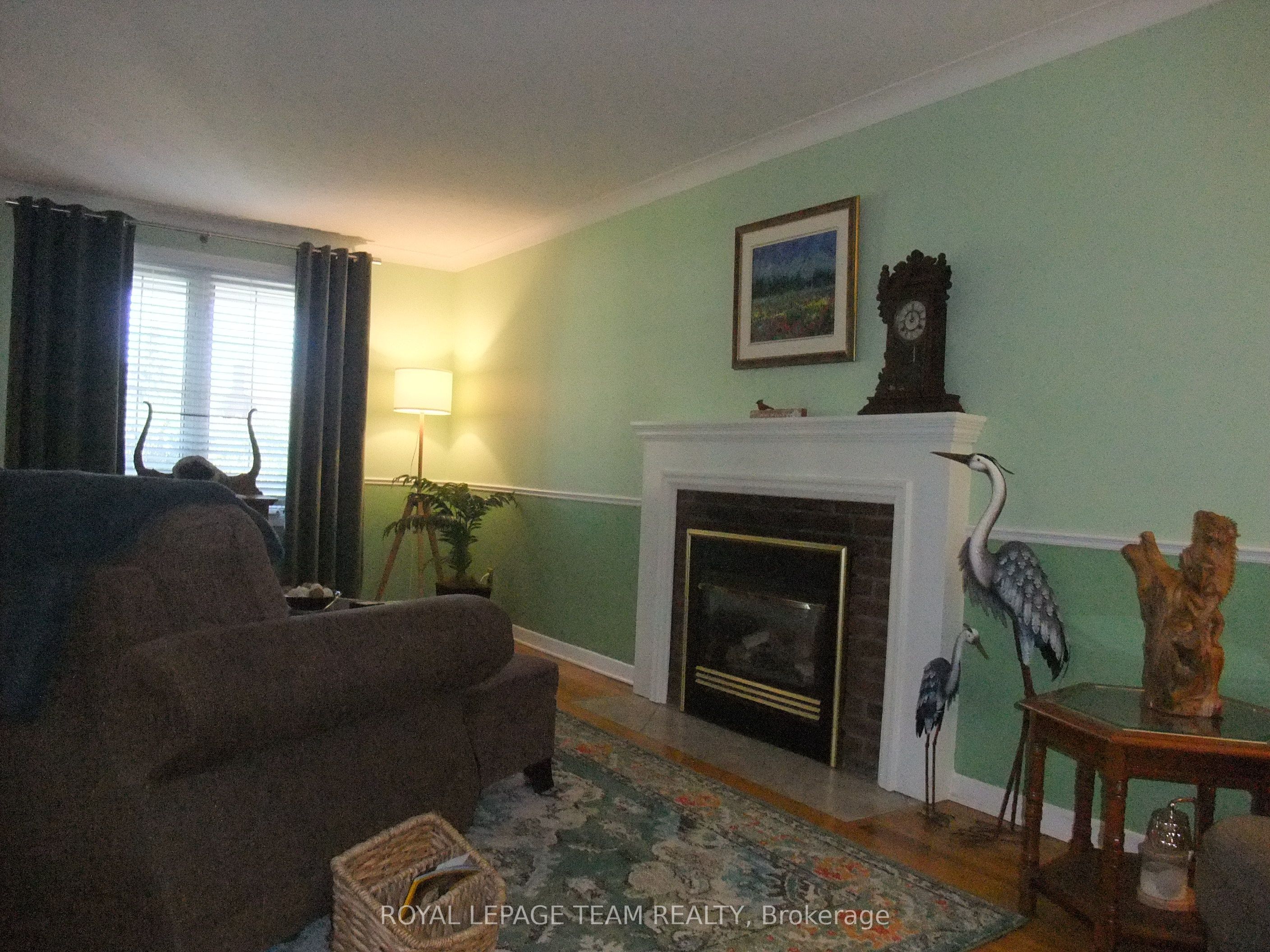 32 Gary Crescent Property Photo 4