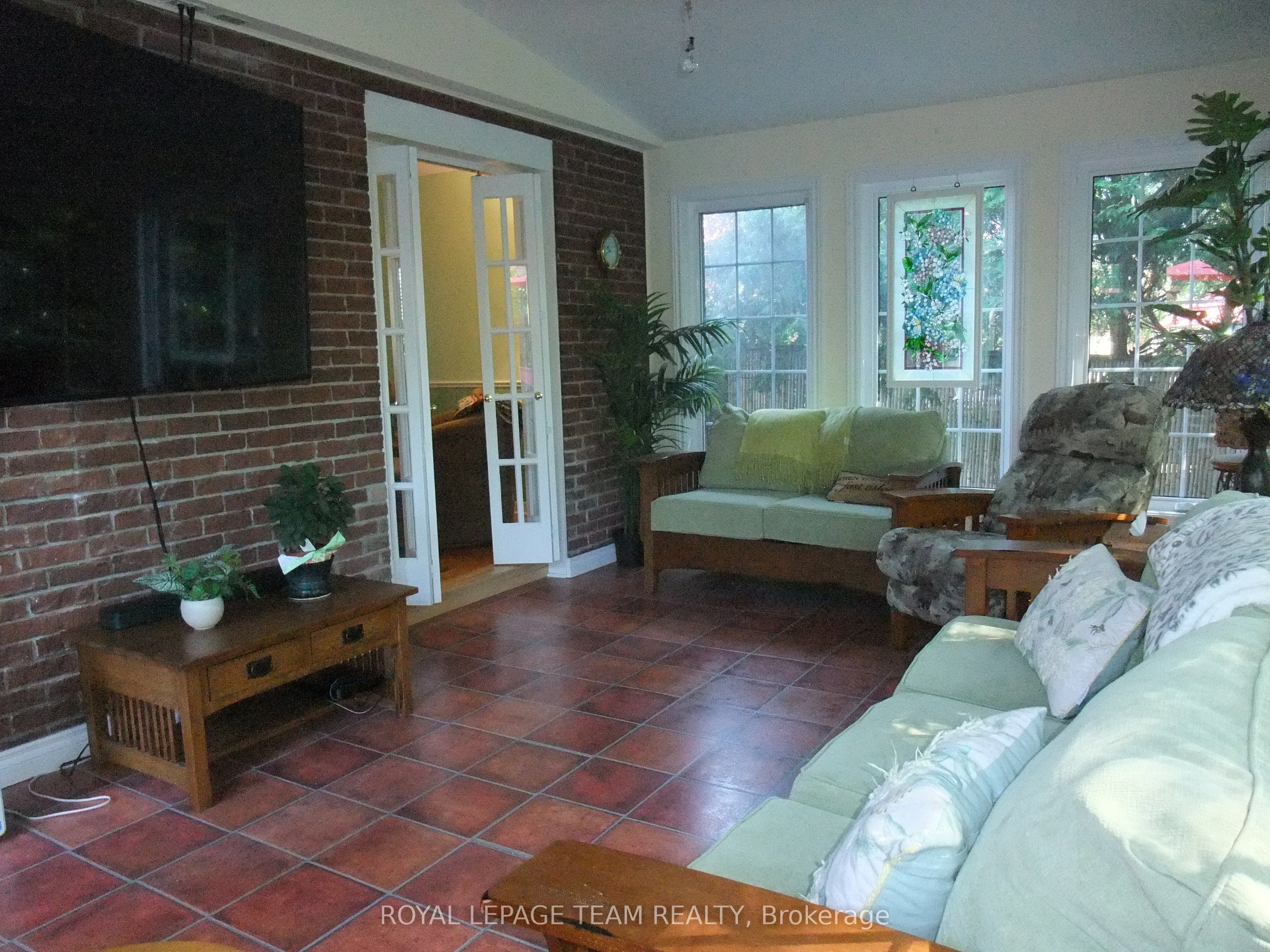 32 Gary Crescent Property Photo 16