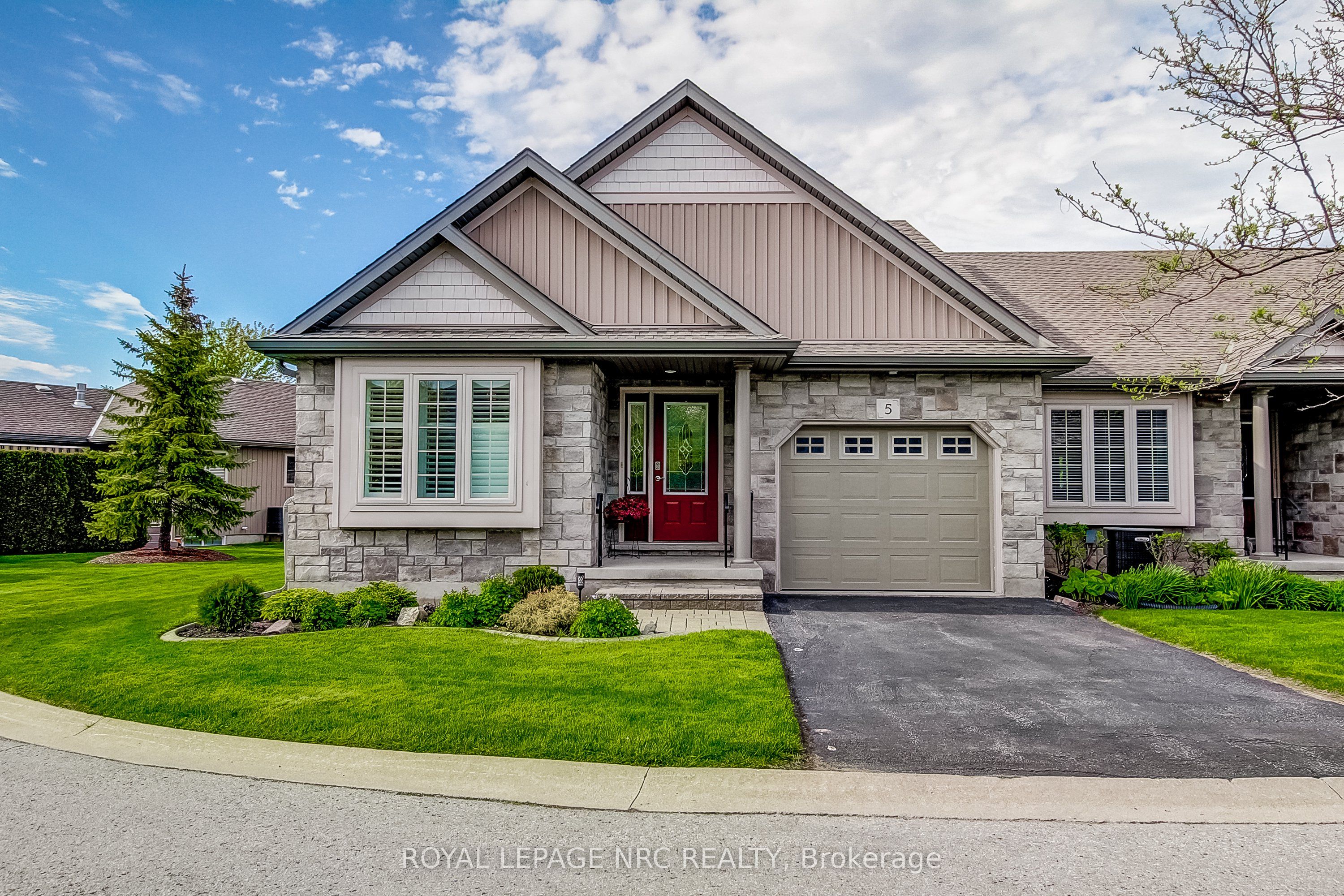 5 Rose Glen Crescent Property Photo 1