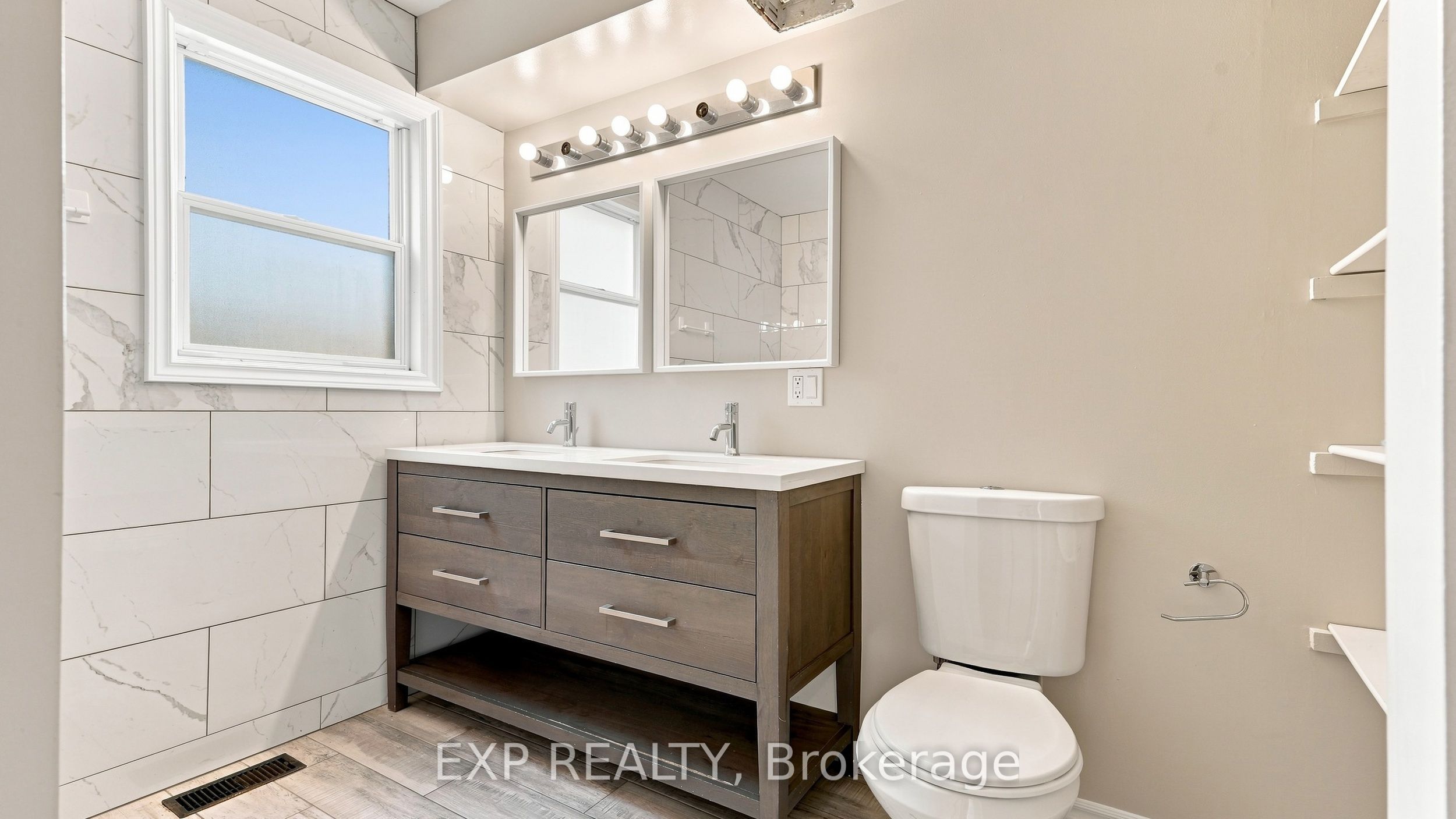 225 Grantham Avenue Property Photo 14