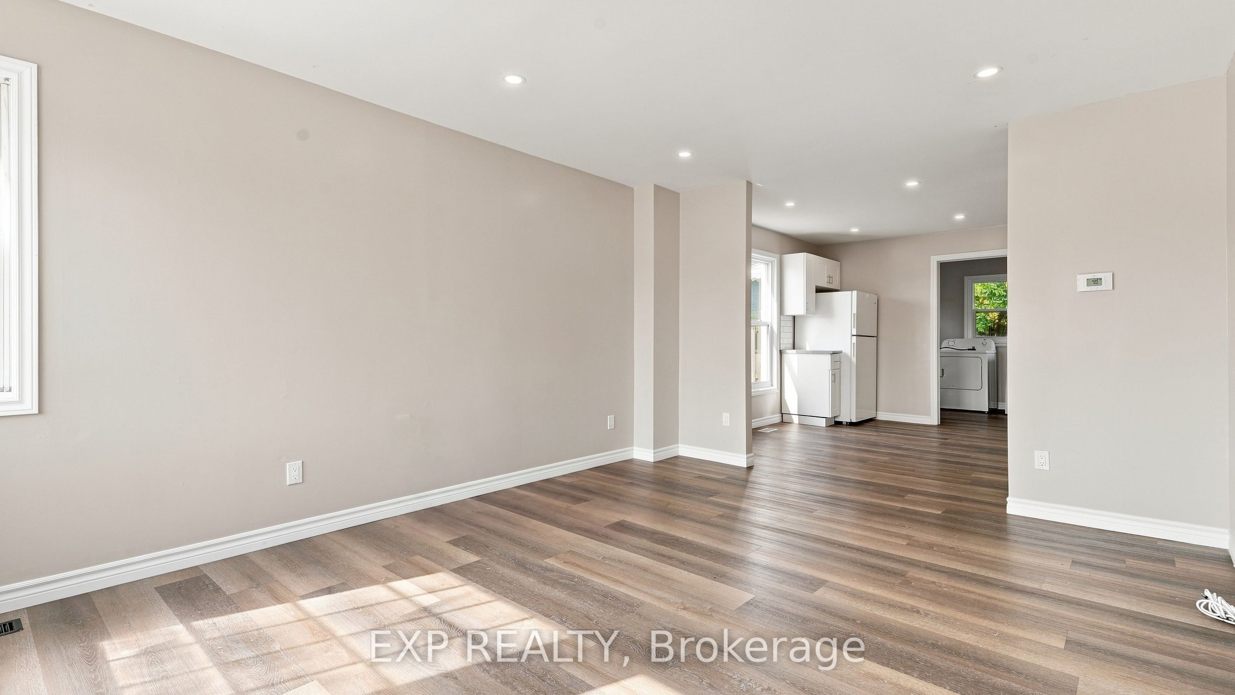 225 Grantham Avenue Property Photo 27