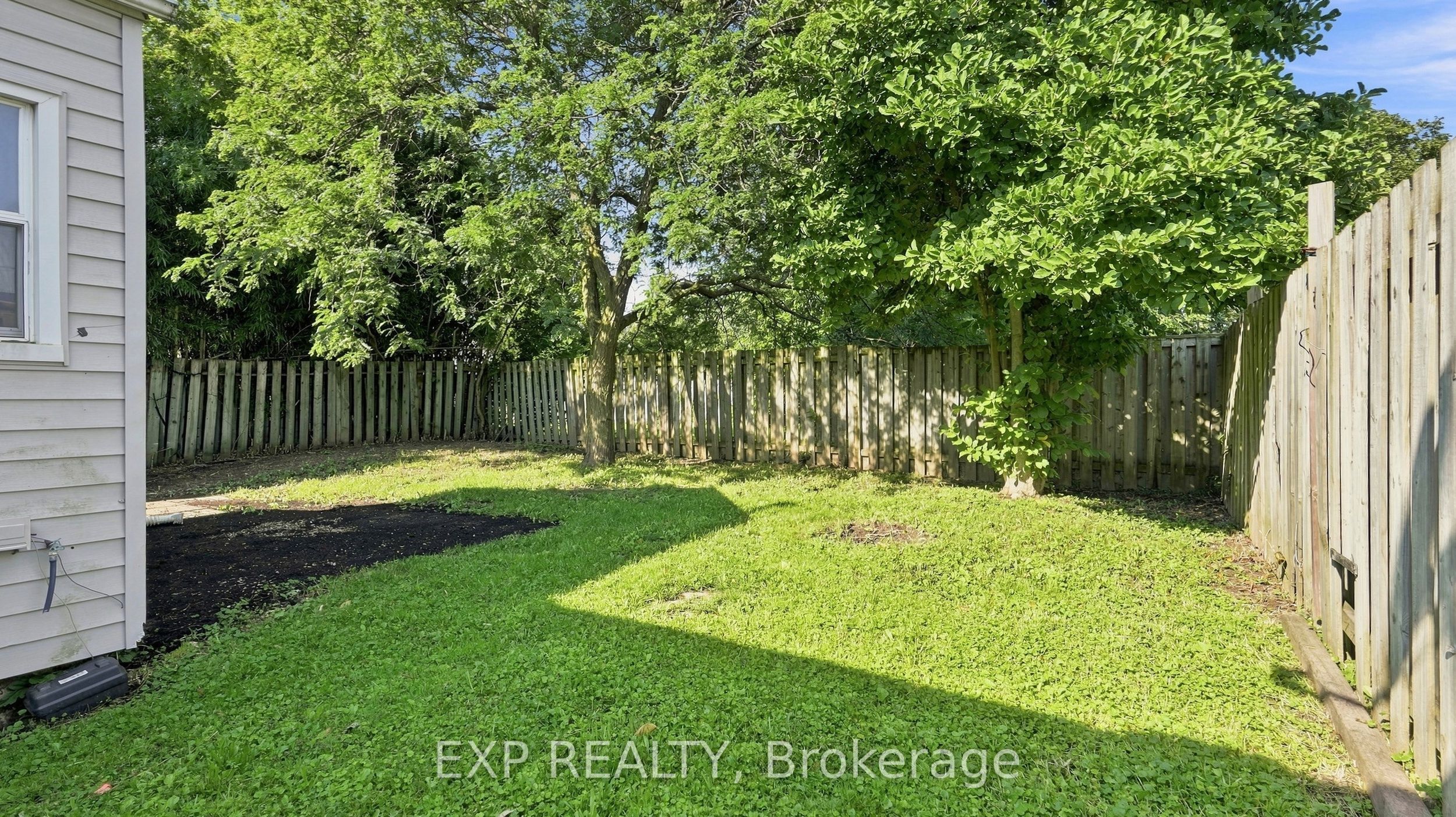 225 Grantham Avenue Property Photo 32