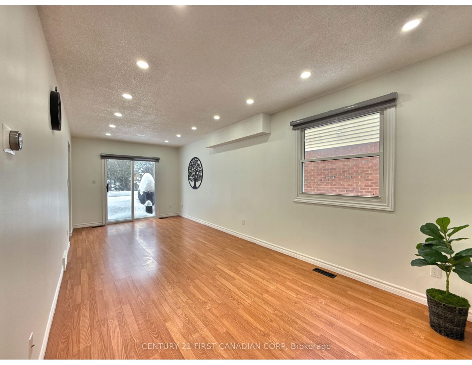 159 Walmer Gardens Property Photo 3