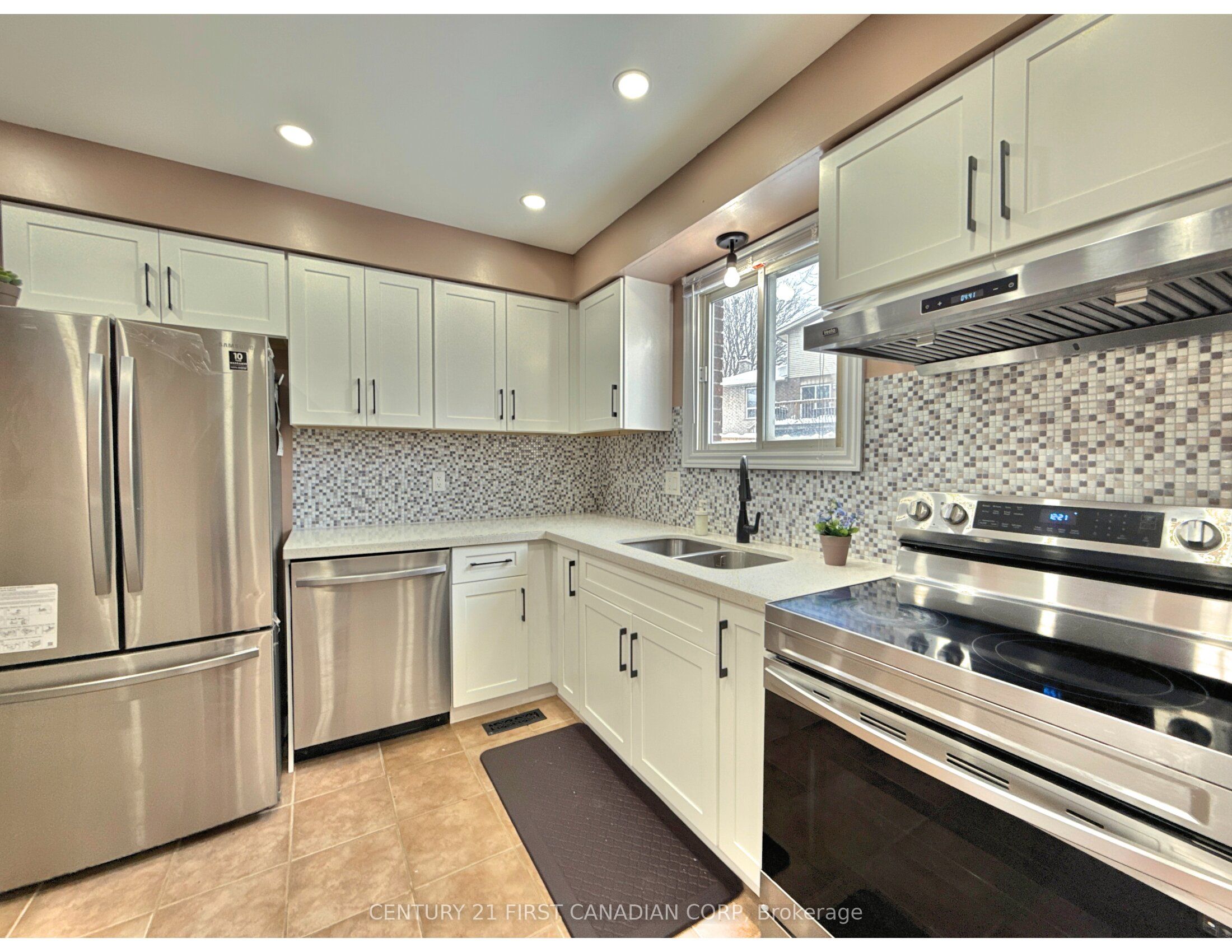 159 Walmer Gardens Property Photo 5