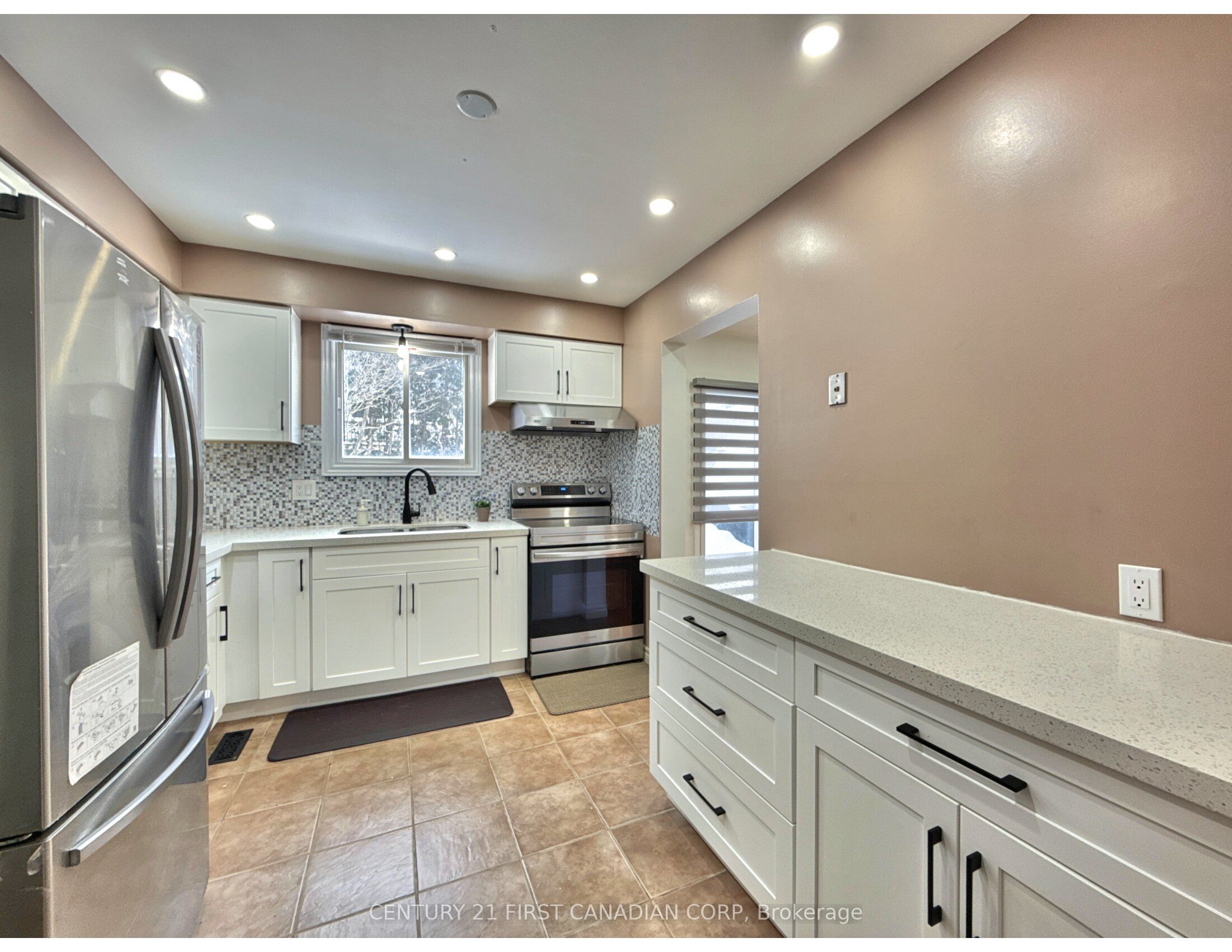 159 Walmer Gardens Property Photo 7