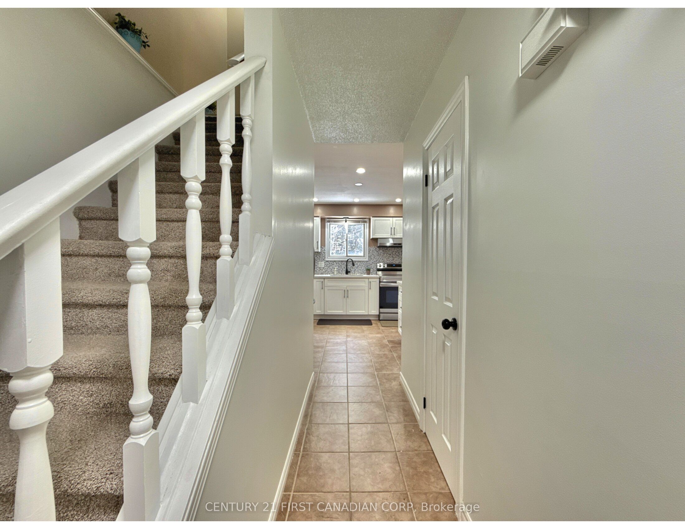 159 Walmer Gardens Property Photo 8
