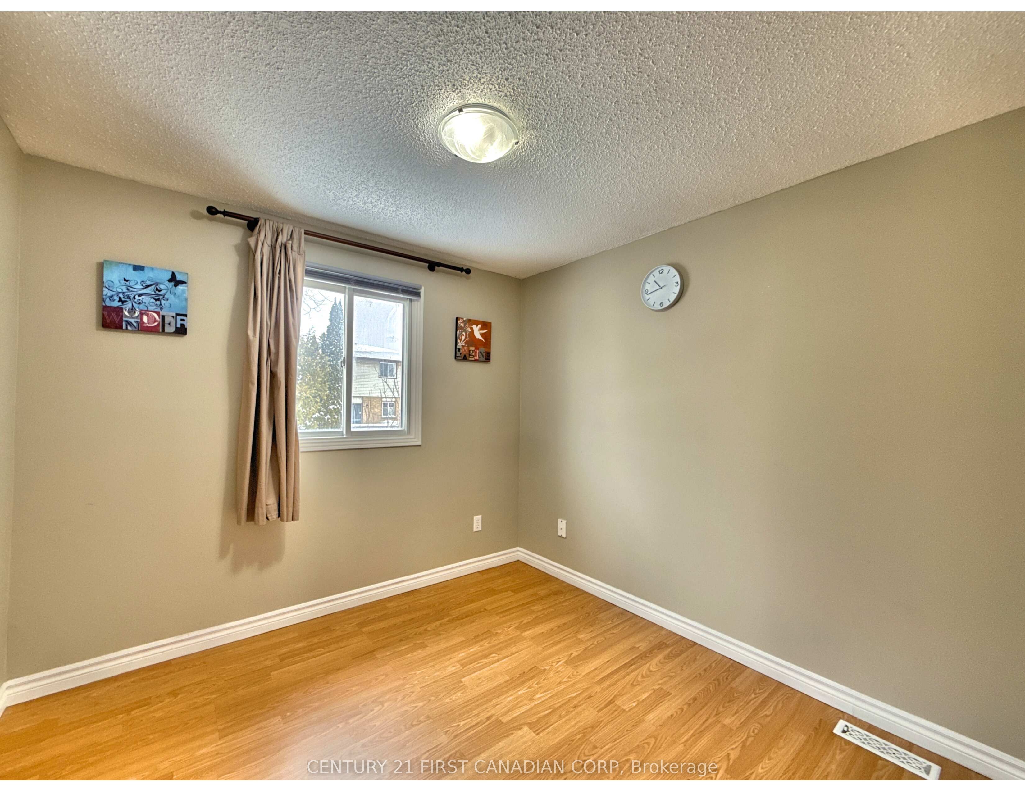 159 Walmer Gardens Property Photo 12