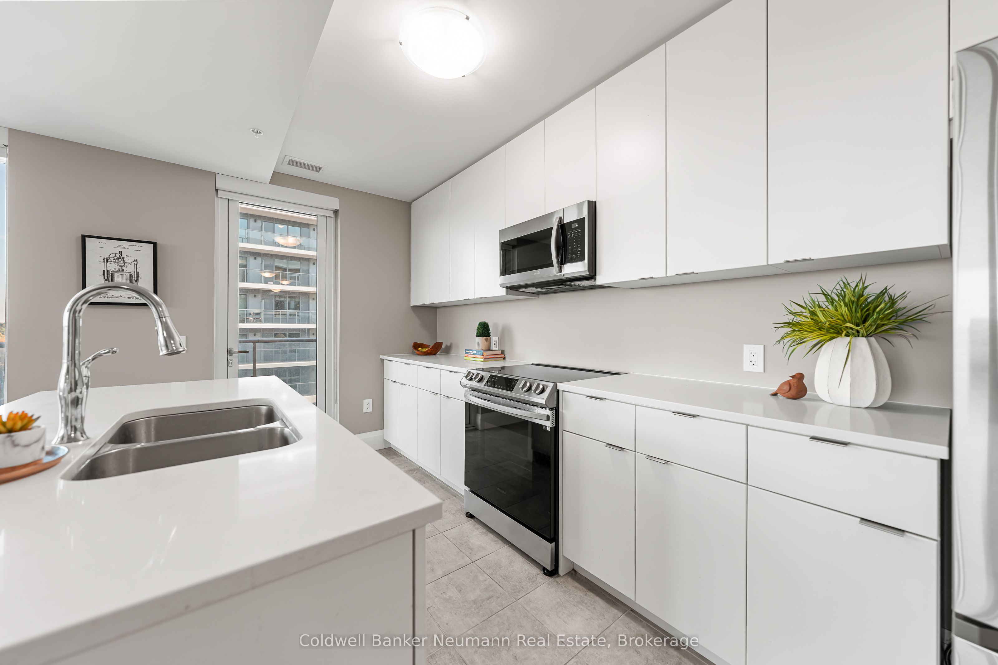 73 Arthur Street 802 Property Photo 14