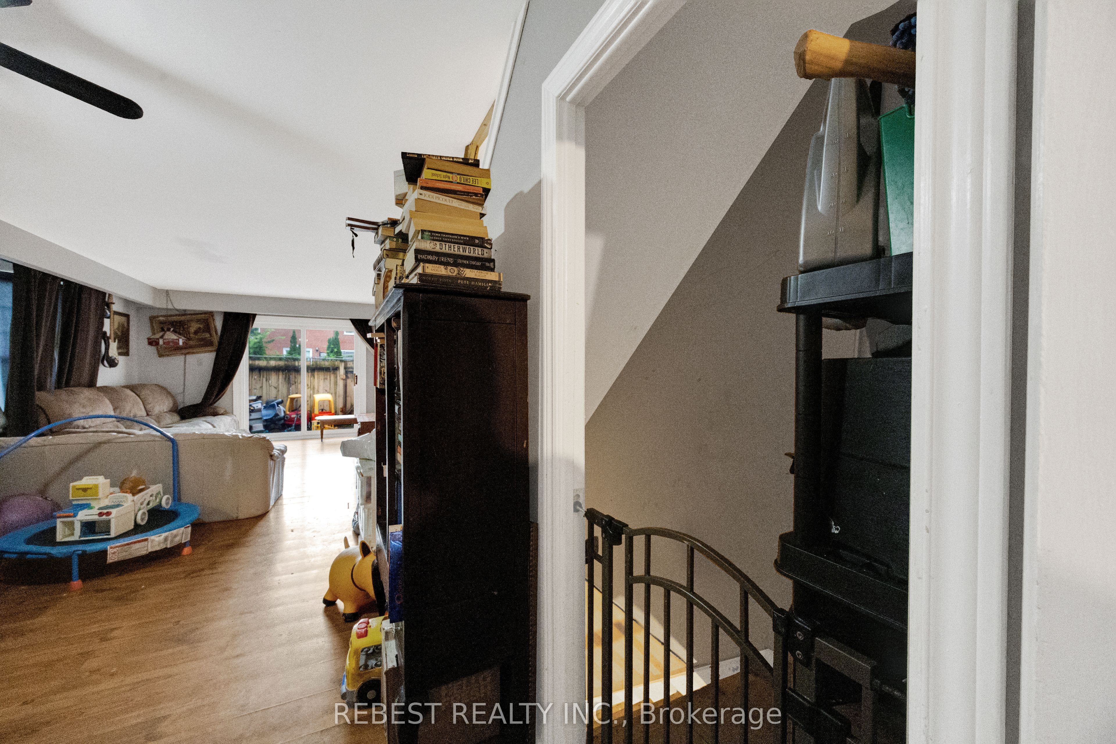 73 Arbour Glen Crescent 1 Property Photo 10