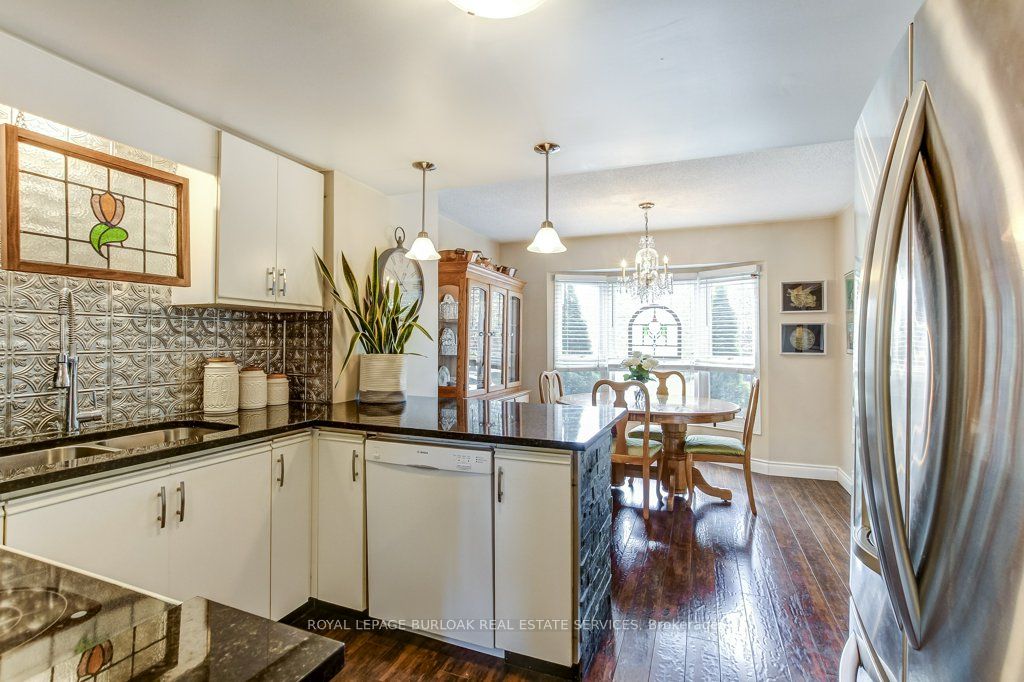 4 Edgewater Drive Property Photo 9