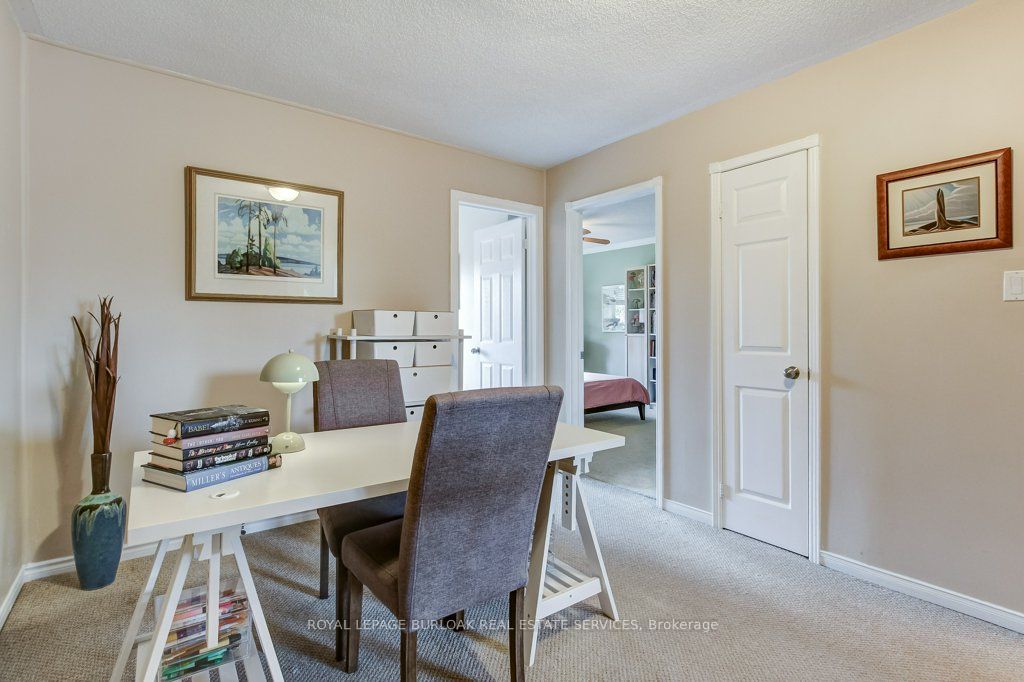 4 Edgewater Drive Property Photo 18
