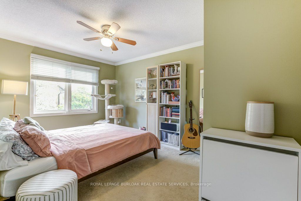 4 Edgewater Drive Property Photo 20