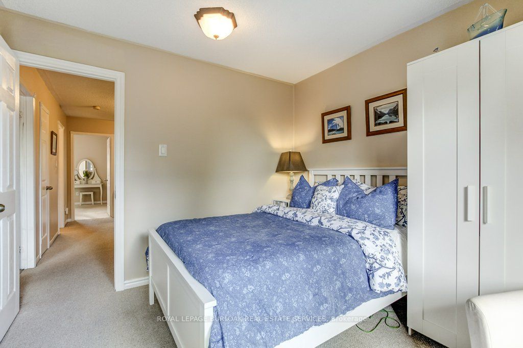 4 Edgewater Drive Property Photo 23