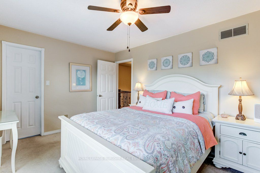 4 Edgewater Drive Property Photo 27