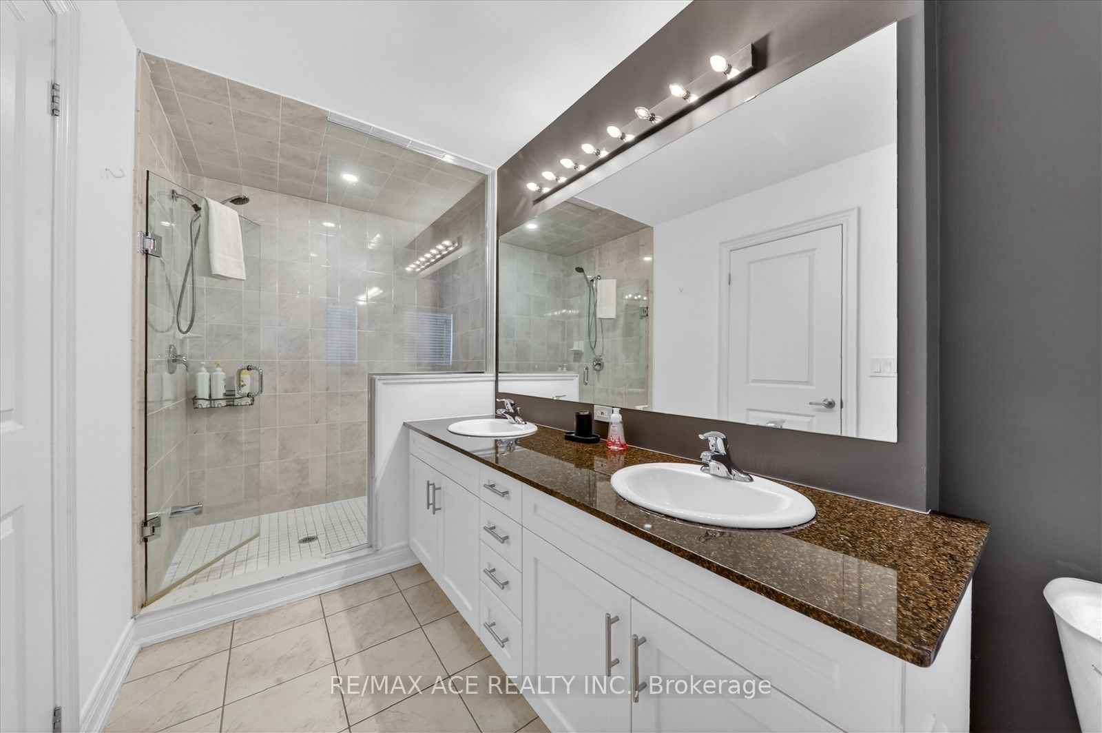 171 Snowbridge Way 26 Property Photo 24