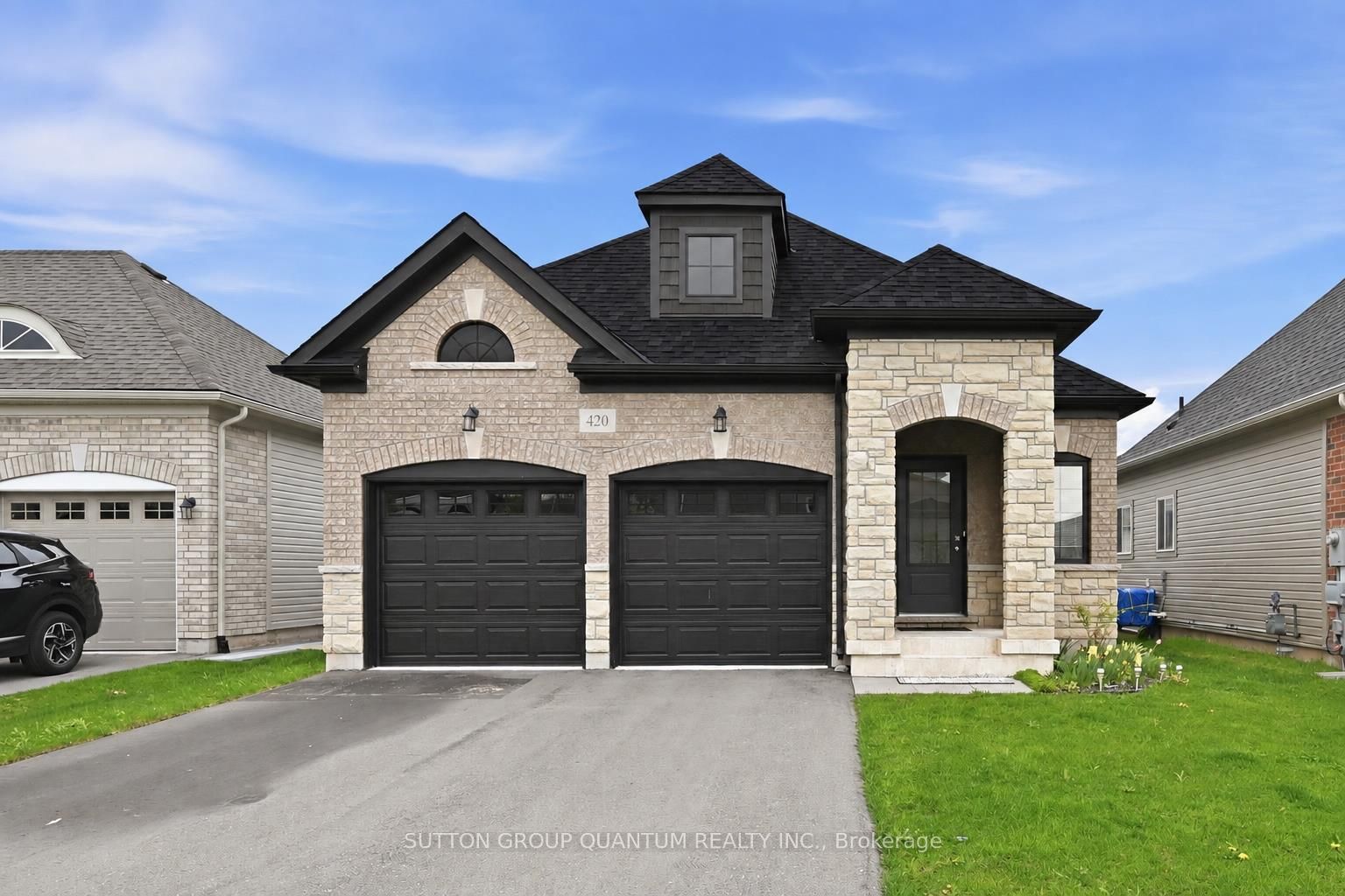 420 Williams Crescent Property Photo 2