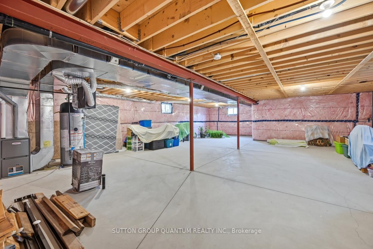 420 Williams Crescent Property Photo 30