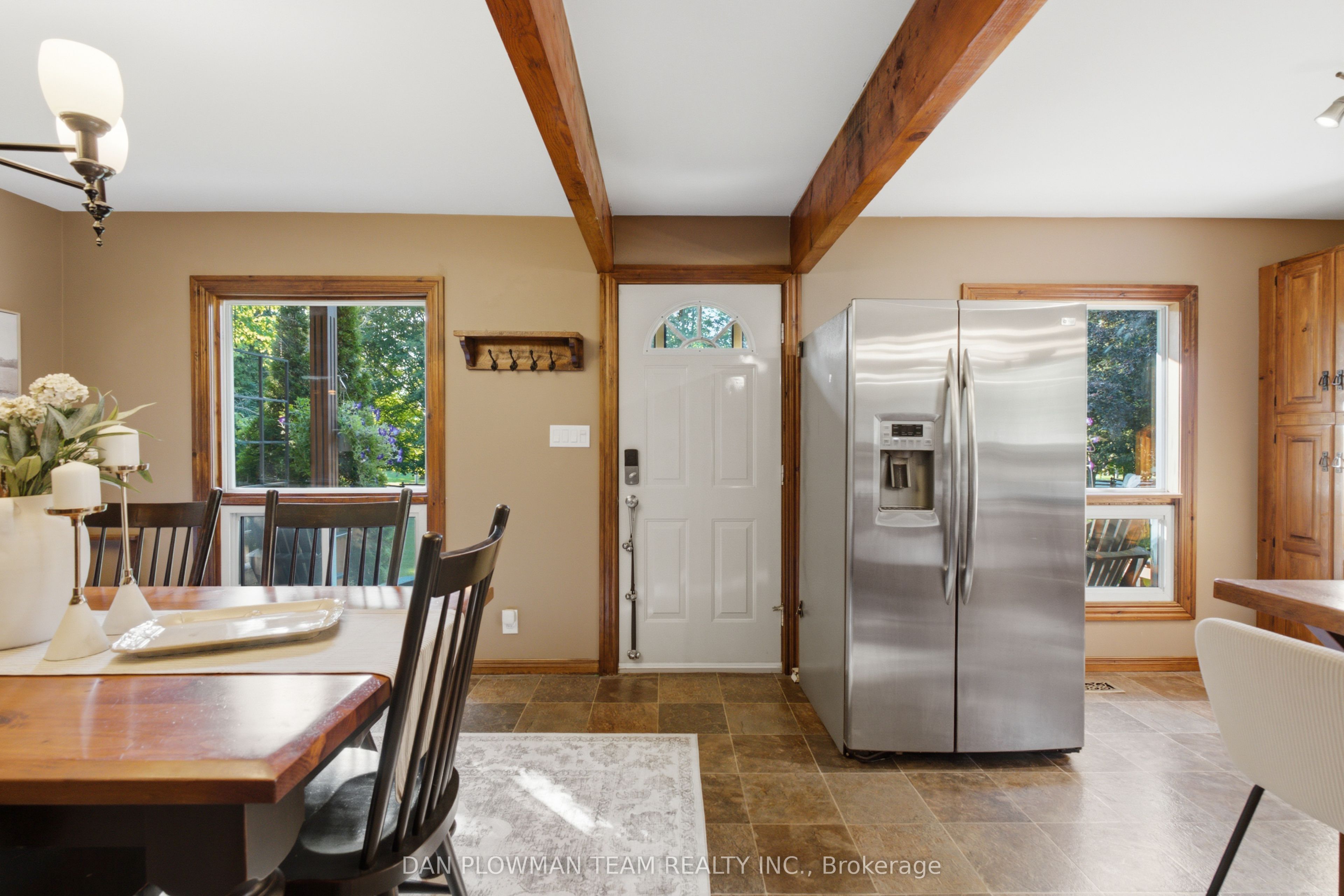 9 Valley Road Property Photo 5