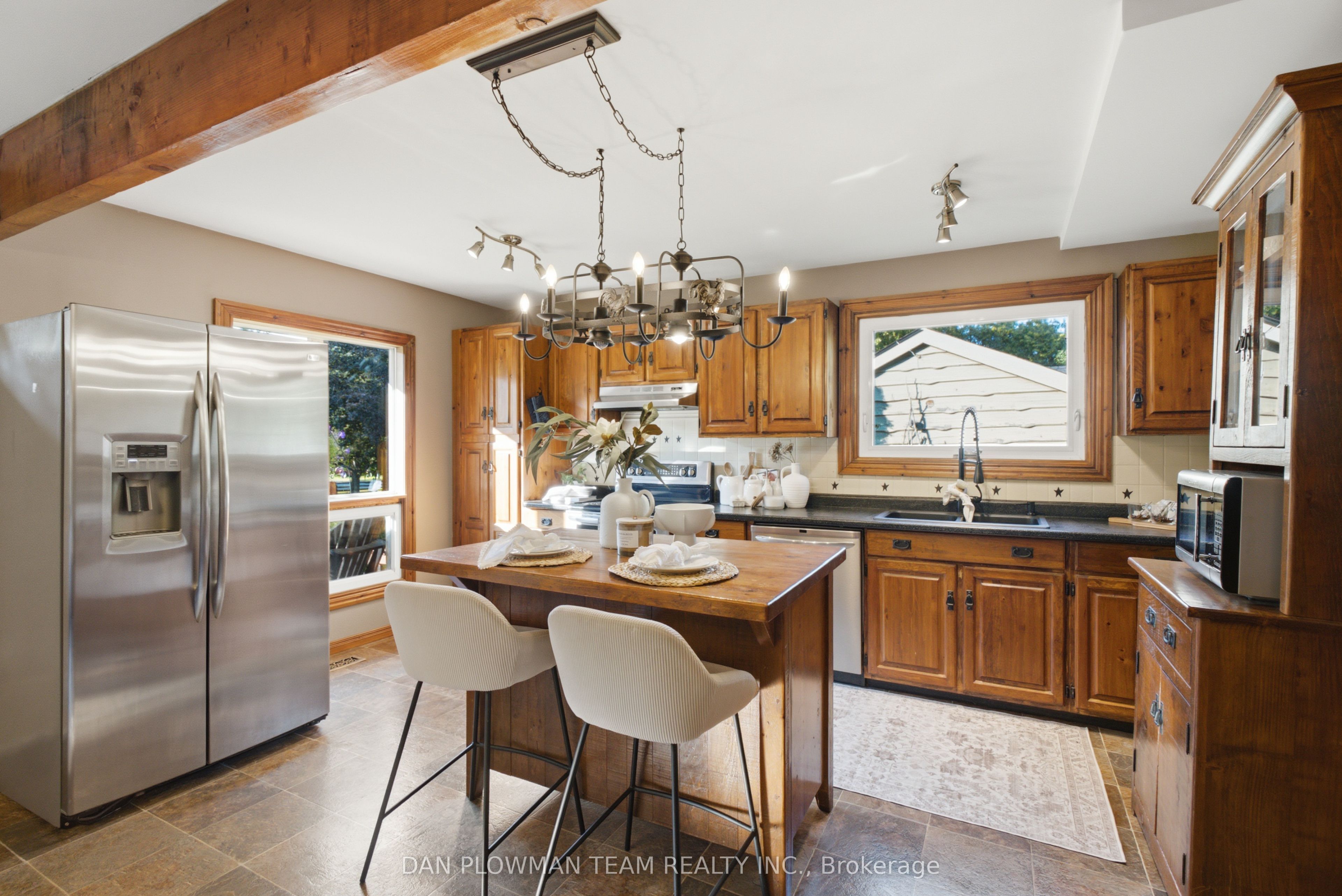9 Valley Road Property Photo 6