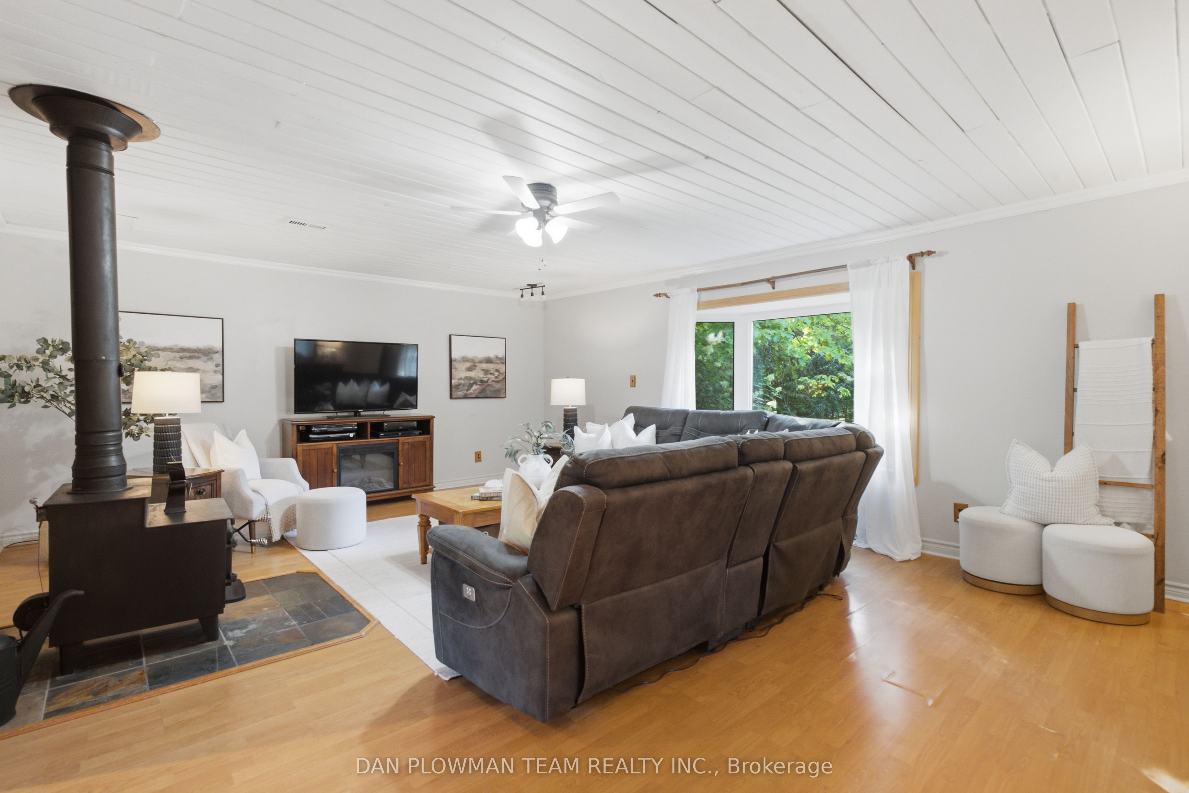 9 Valley Road Property Photo 11