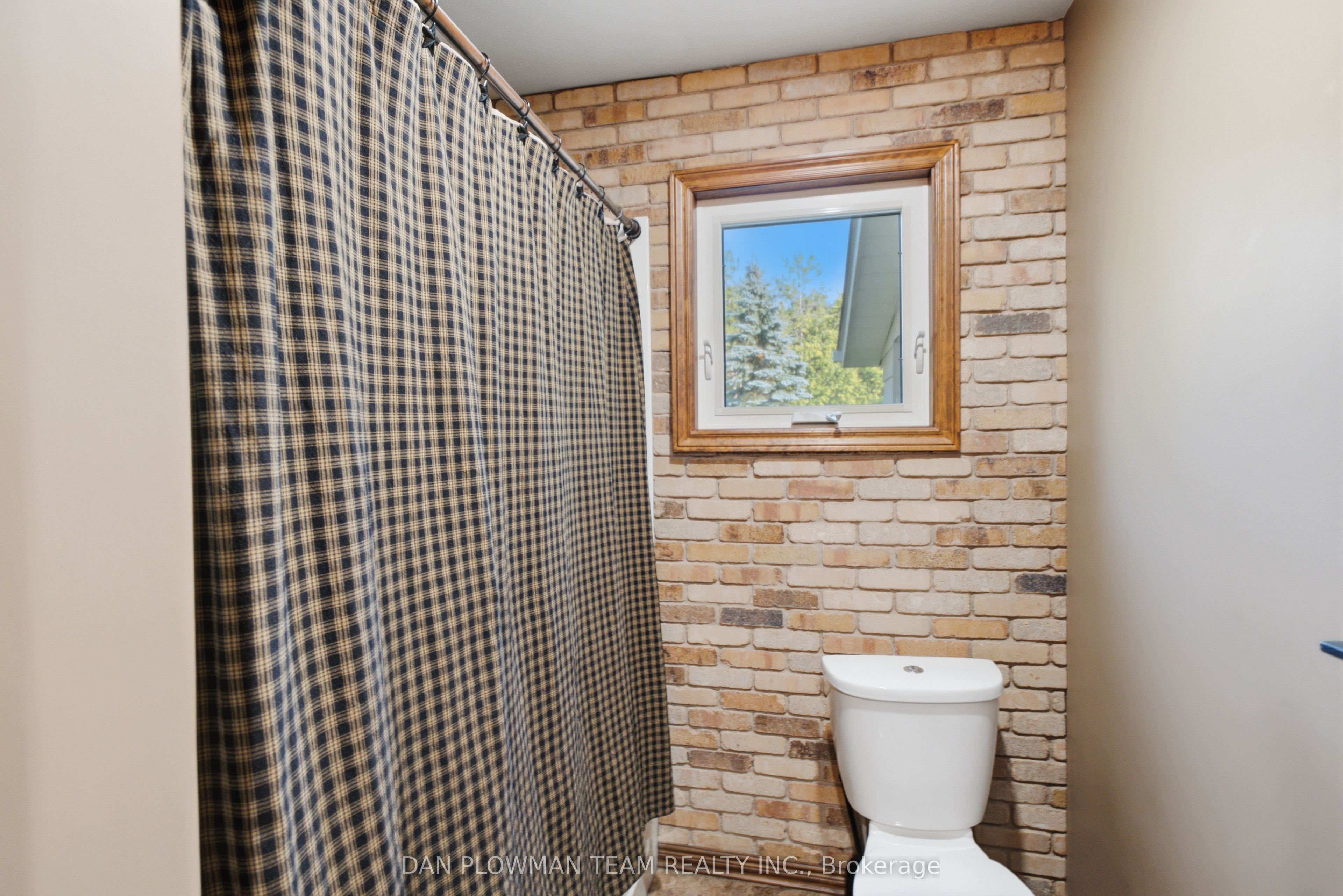 9 Valley Road Property Photo 20